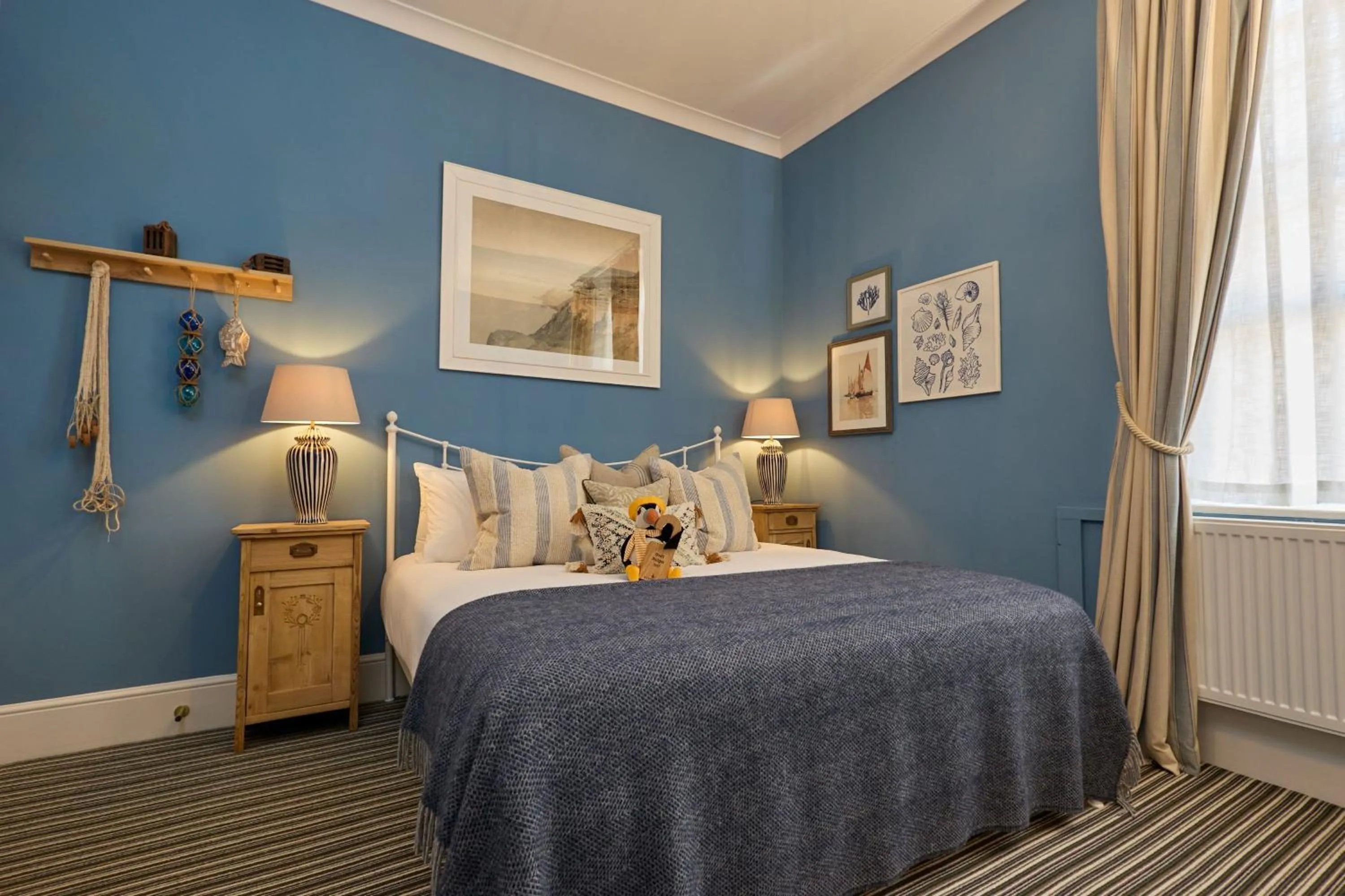 Deluxe in Dolphin Hotel