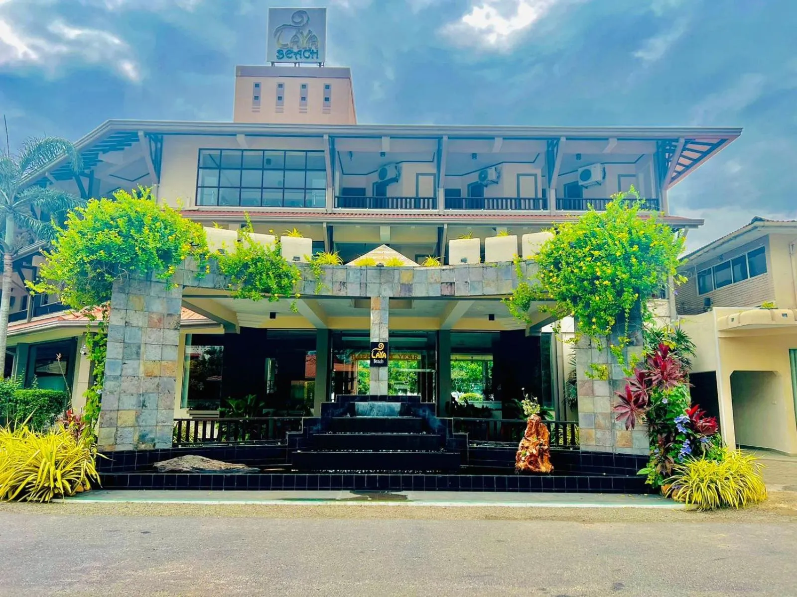 Property building in Laya Beach