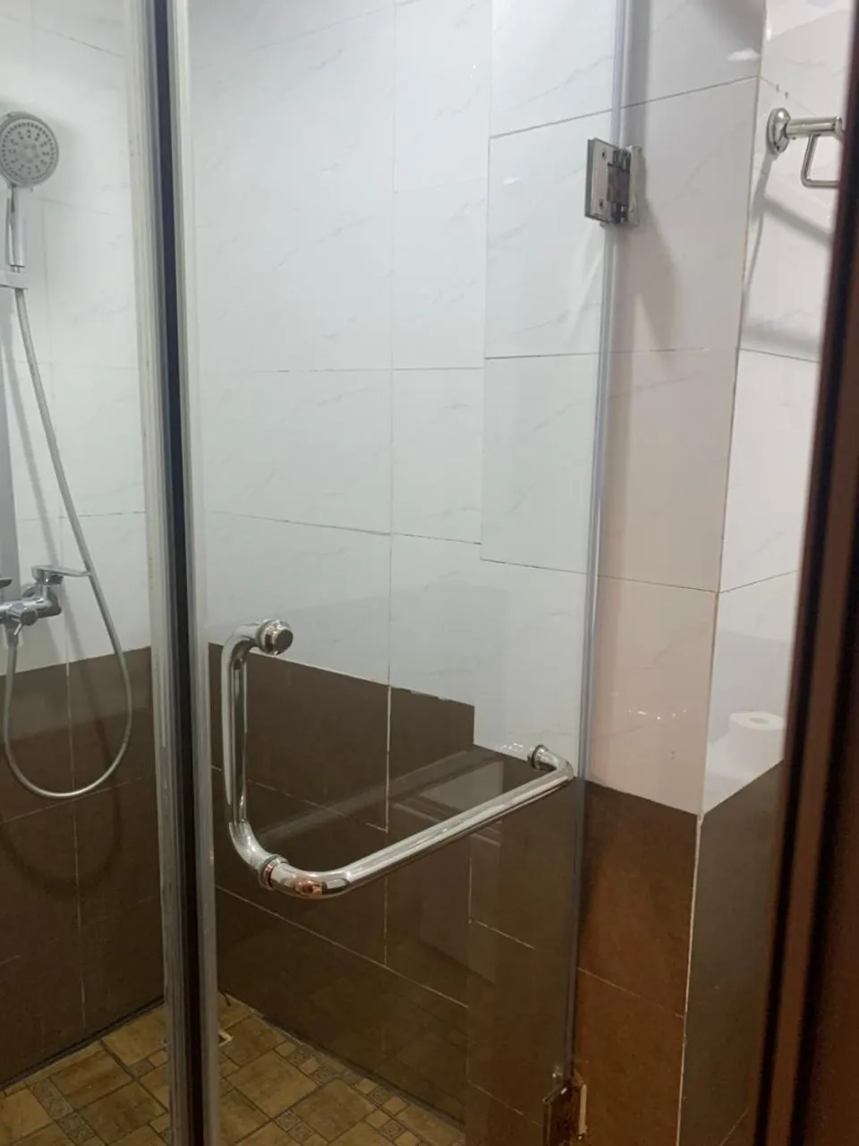 Valley Hotel &Travel