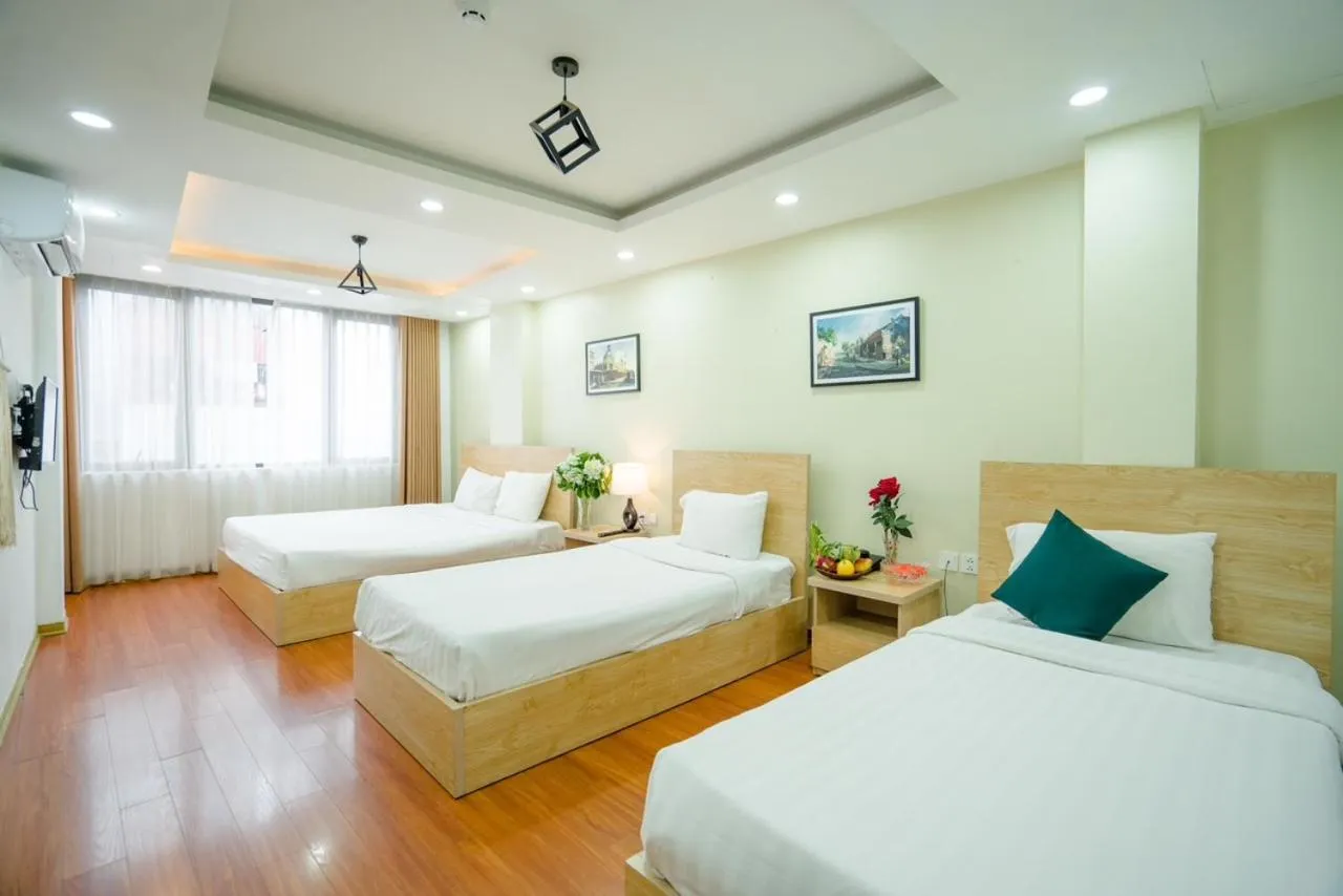 Bed in Valley Hotel &Travel