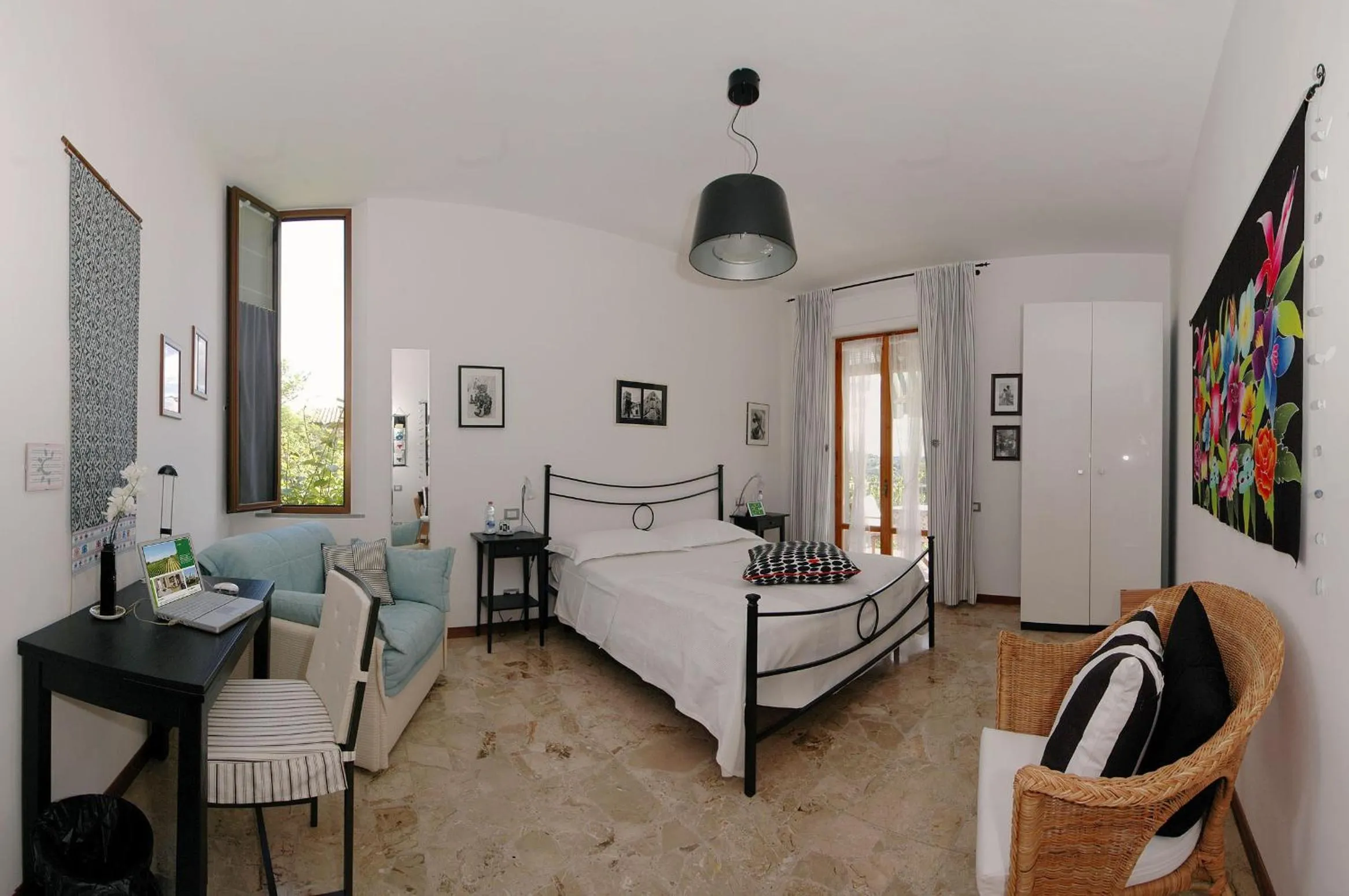 Photo of the whole room in B&B Casa Certosa