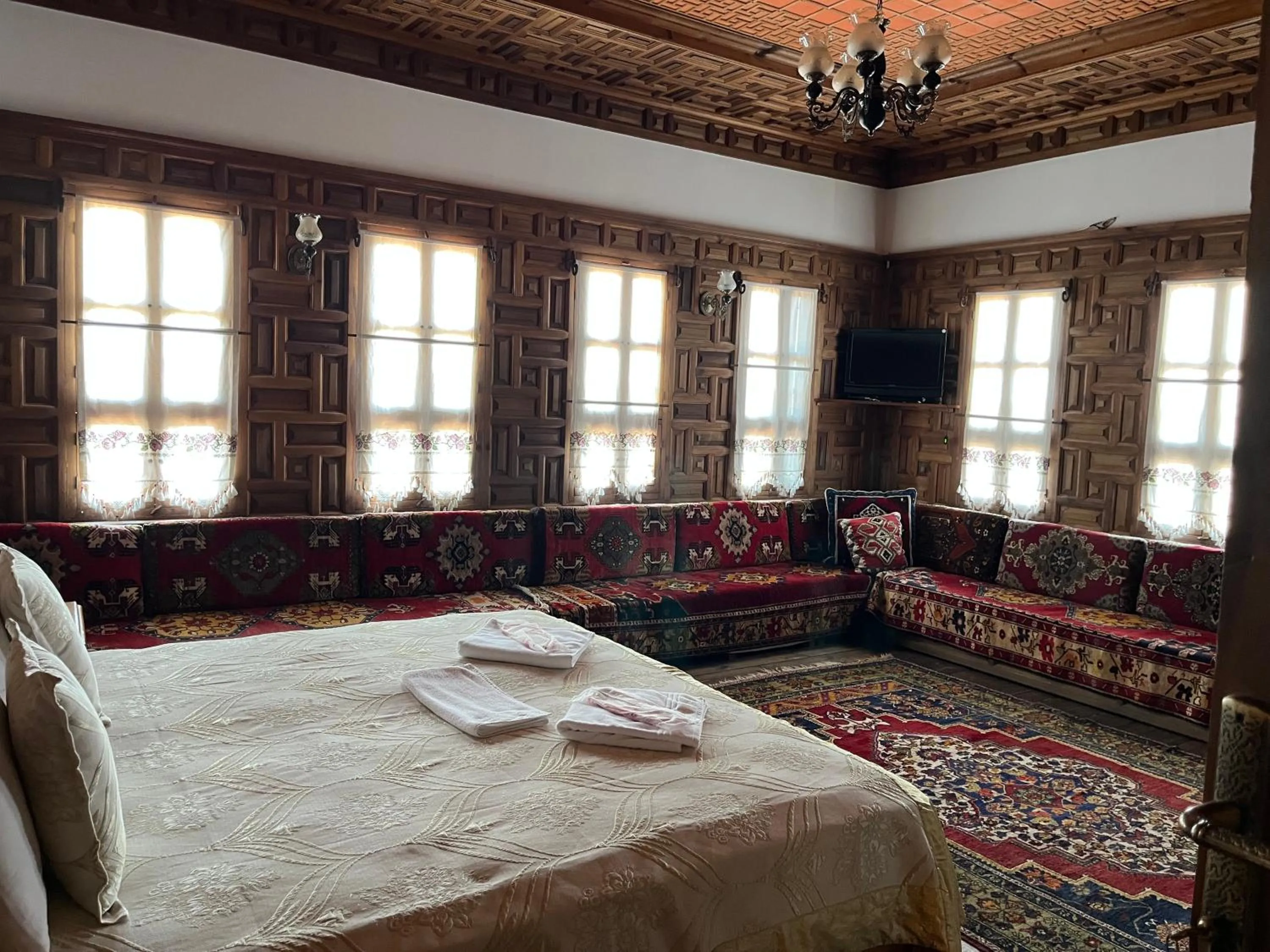 Bed in Leyla Hanım Konağı