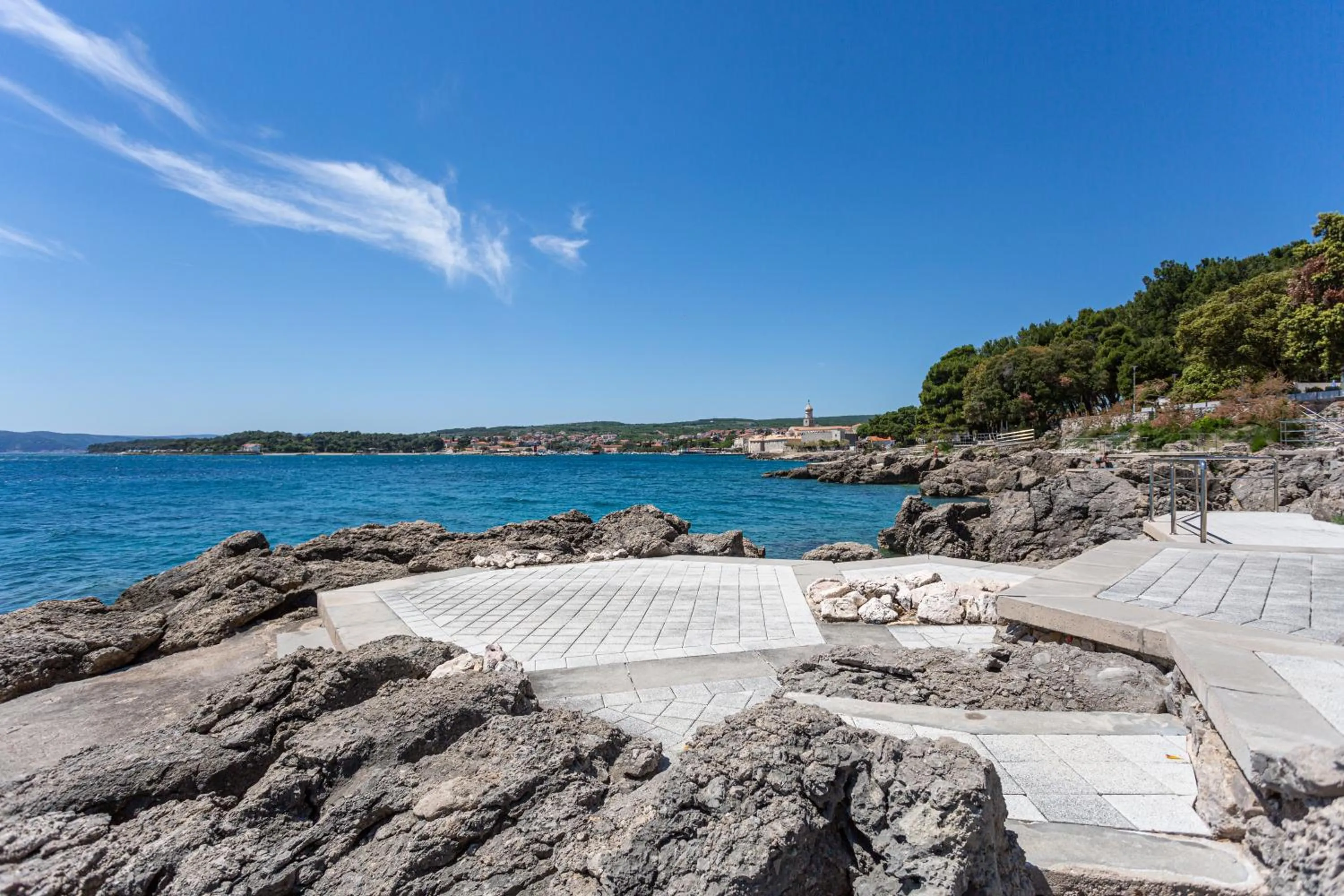 Beach in Villa Tamaris - Hotel Resort Dražica
