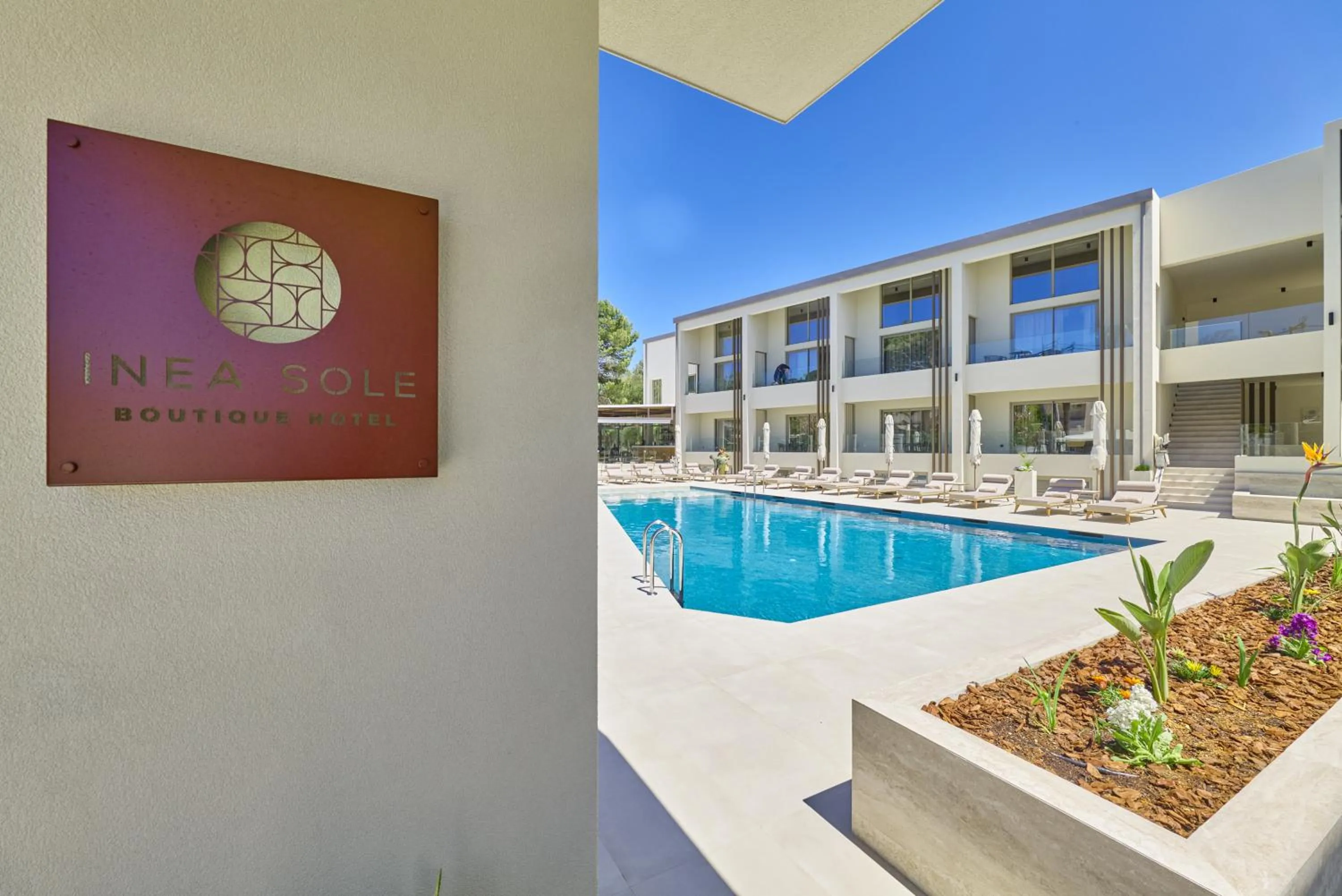 Swimming pool in Inea Sole Boutique Hotel