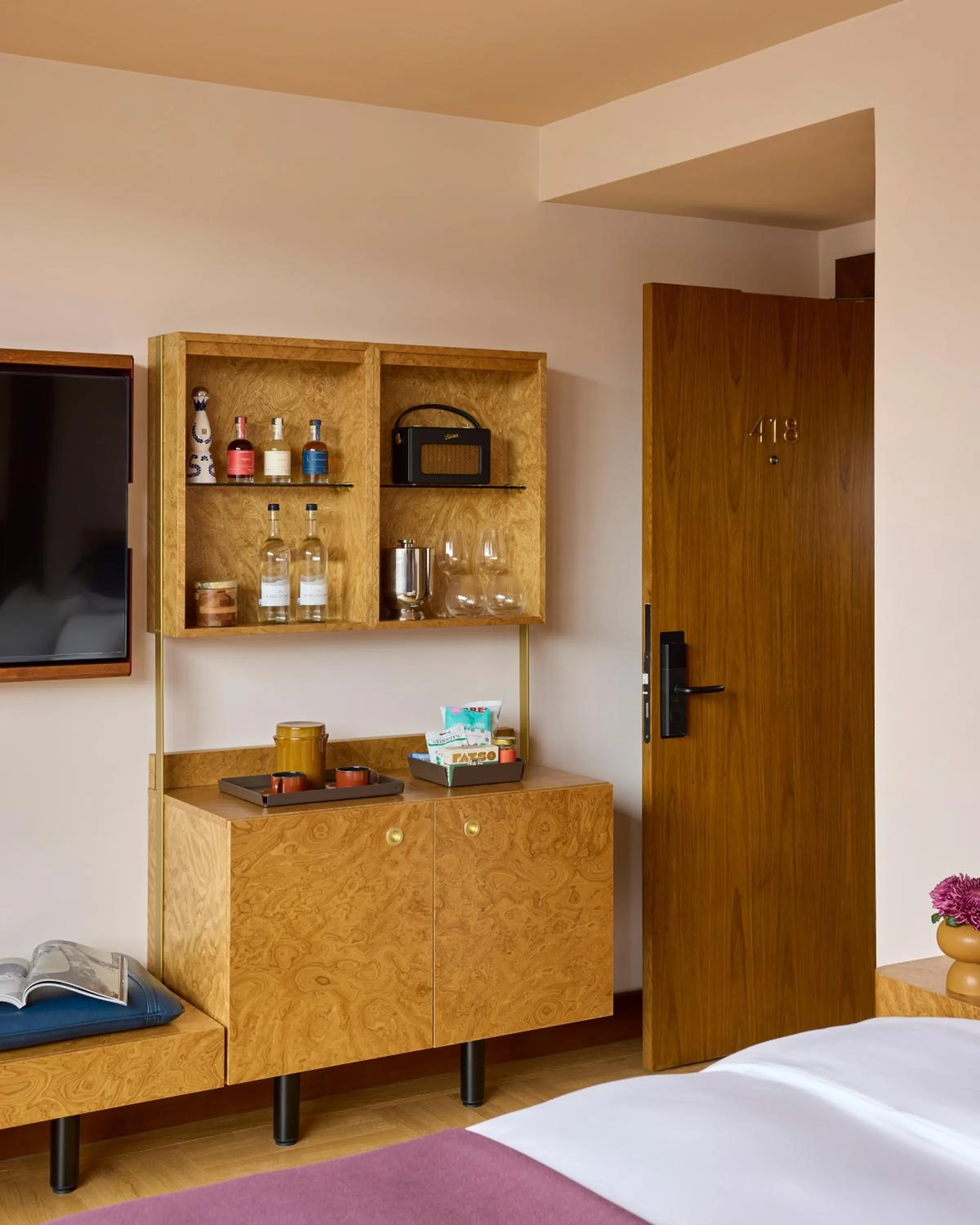 Coffee/tea facilities, Bed in Sir Devonshire Square Hotel, part of Sircle Collection