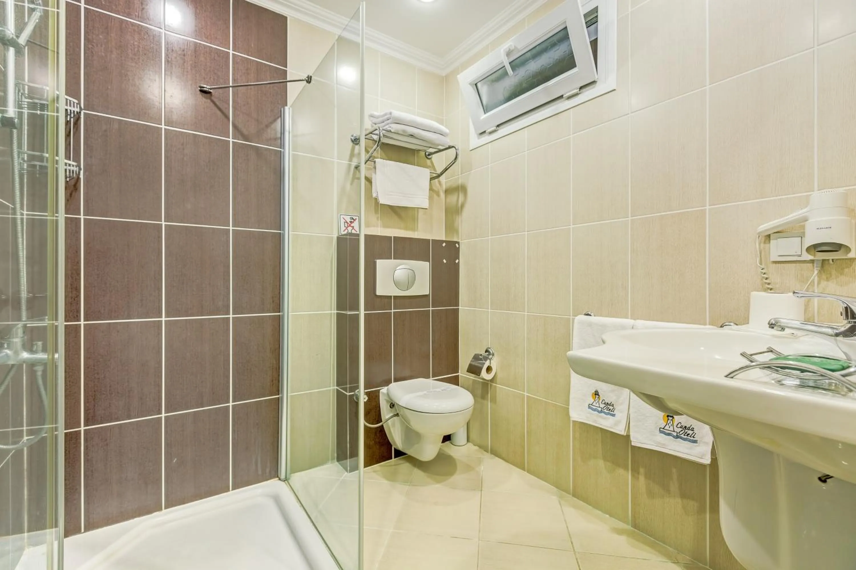 Bathroom in Cunda Hotel