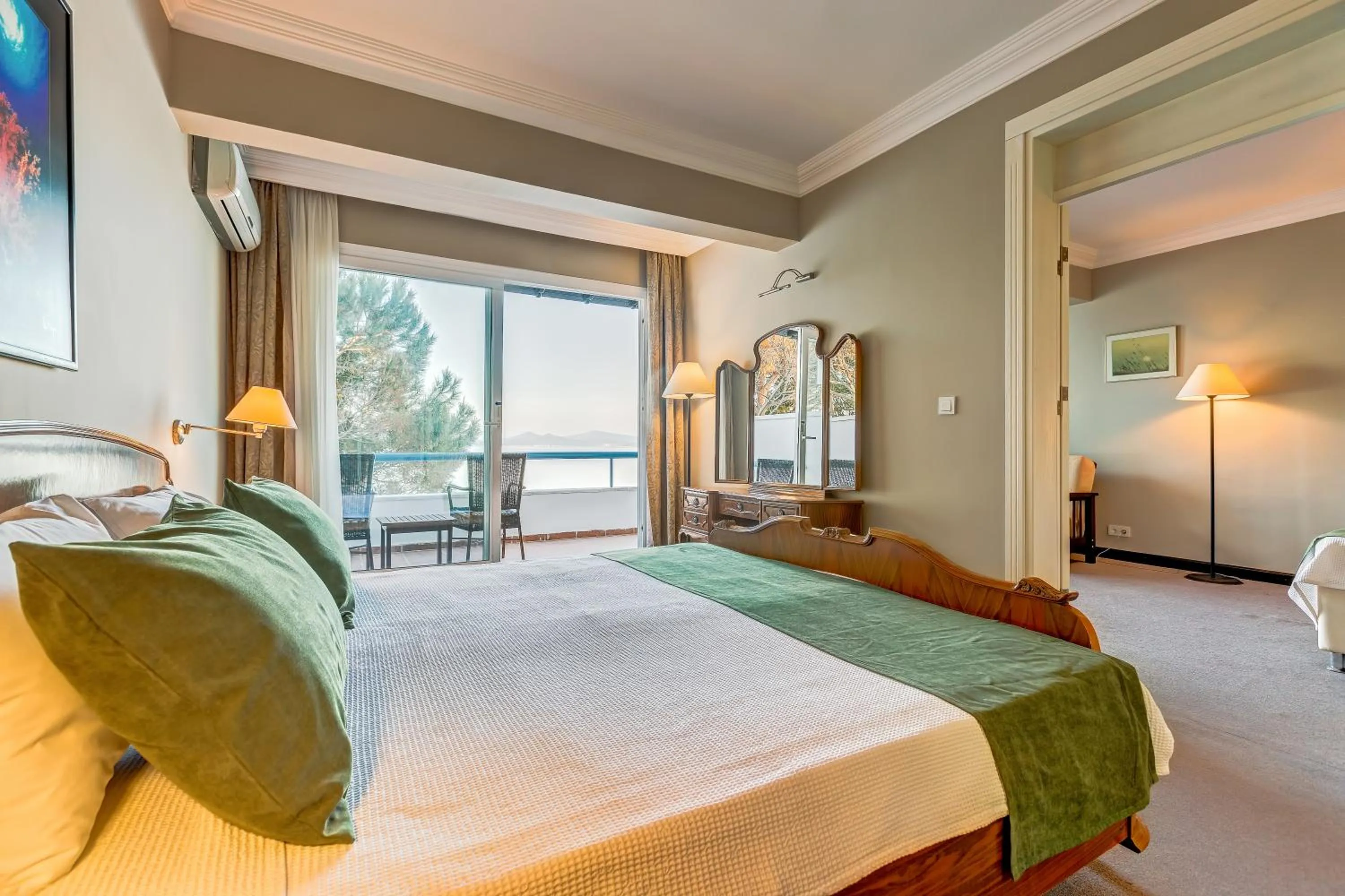 Day, Bed in Cunda Hotel