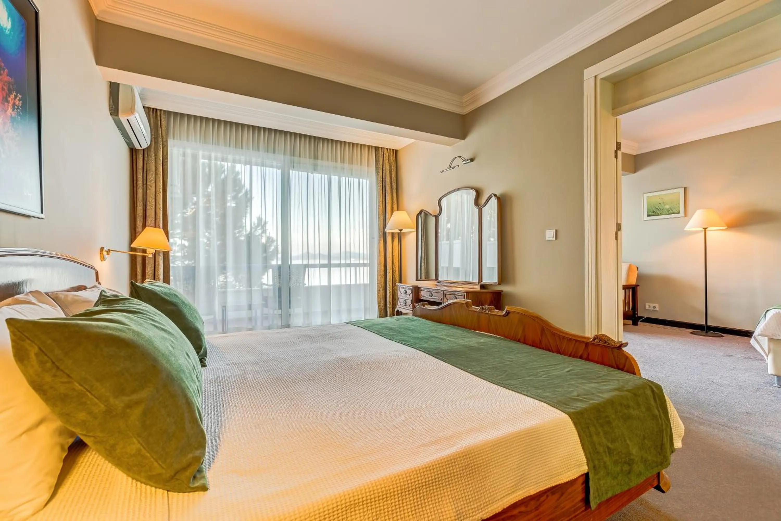 Day, Bed in Cunda Hotel