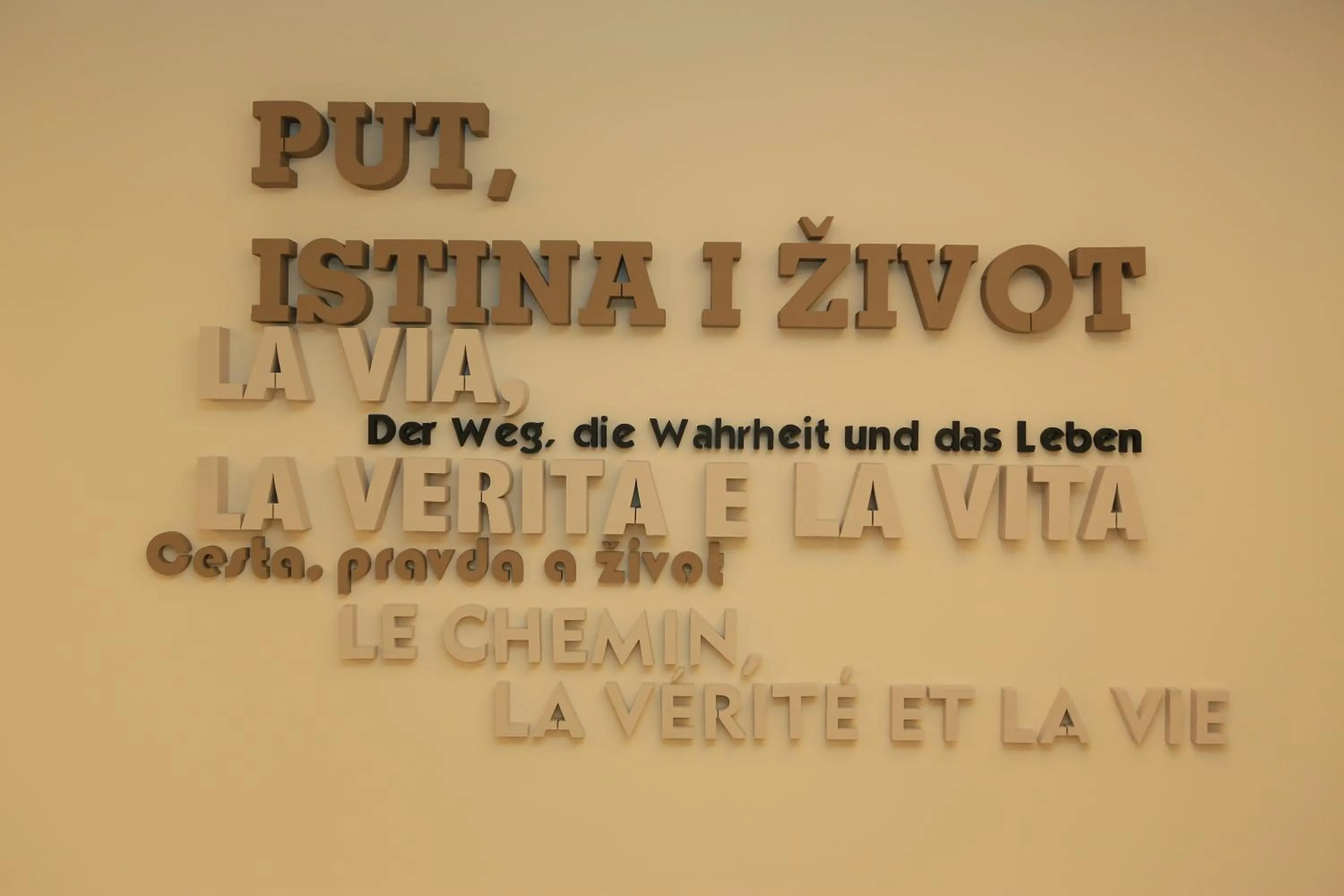 Decorative detail in Hotel Leone