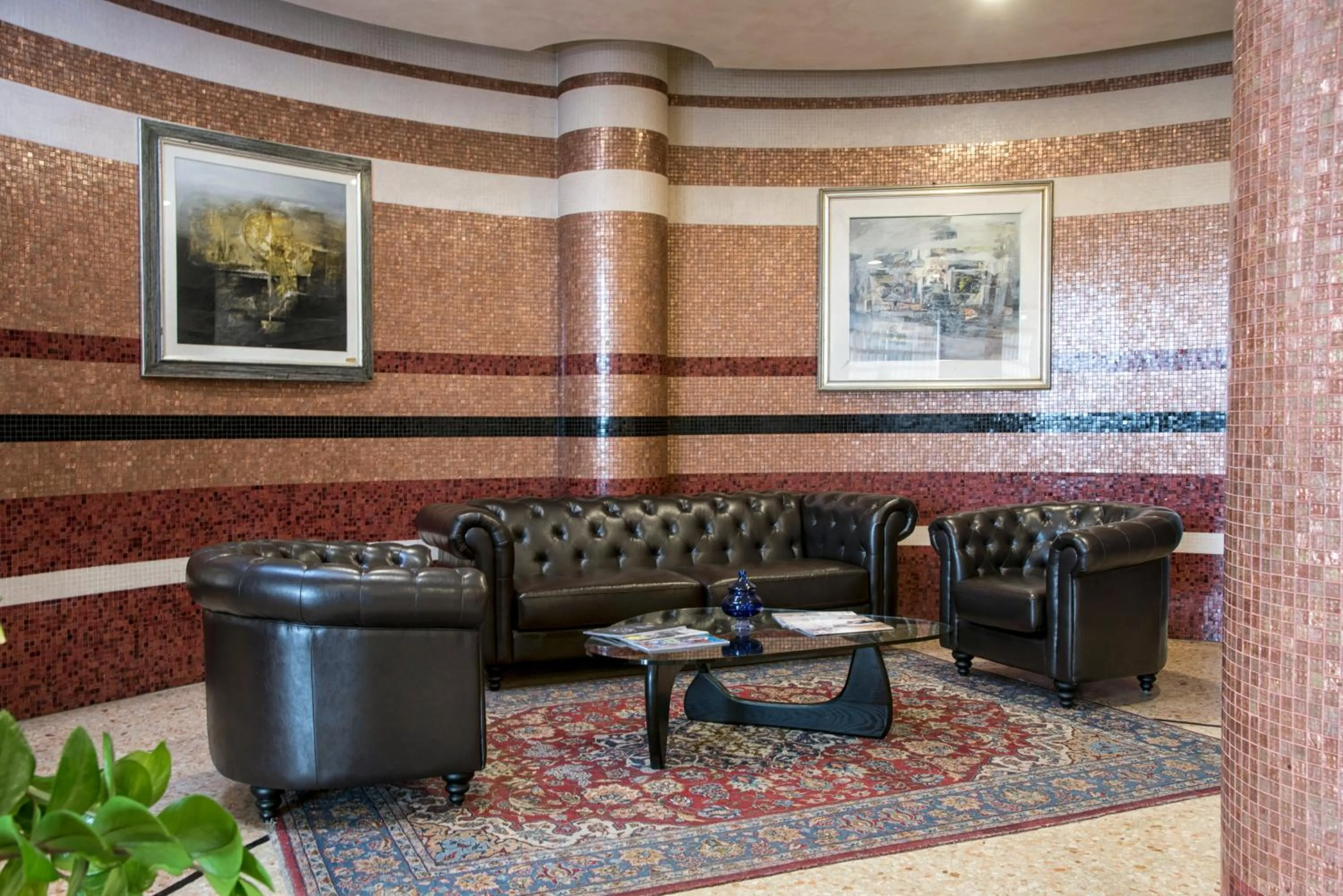 Shower in Marchi Hotel