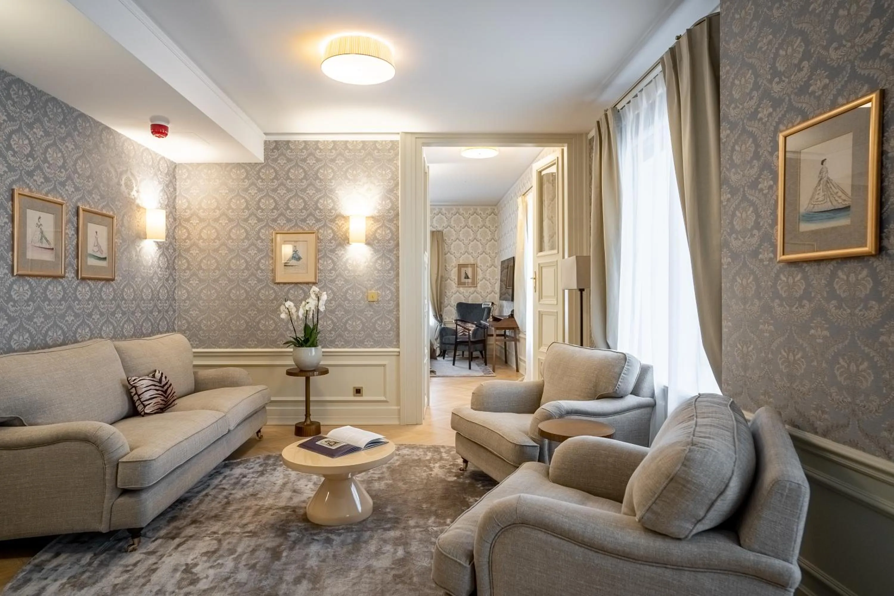 Living room in Hotel Unicus Palace Old Town - Destigo Hotels