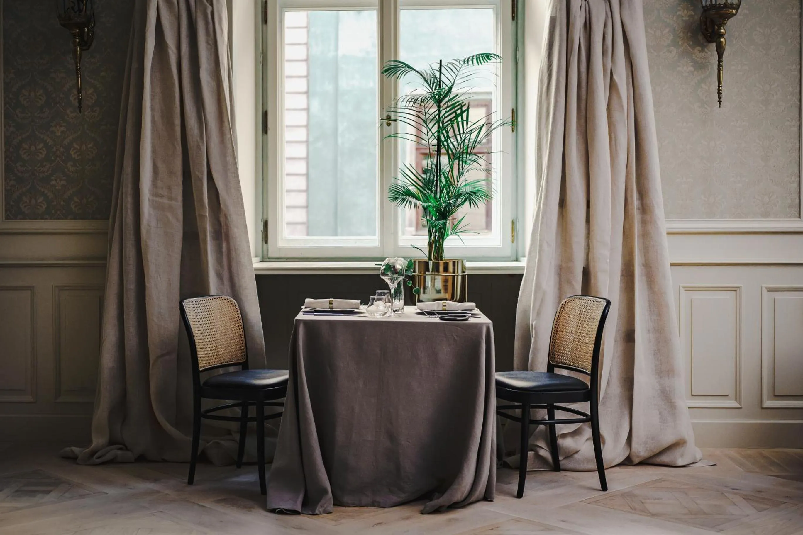 Restaurant/places to eat in Hotel Unicus Palace Old Town - Destigo Hotels