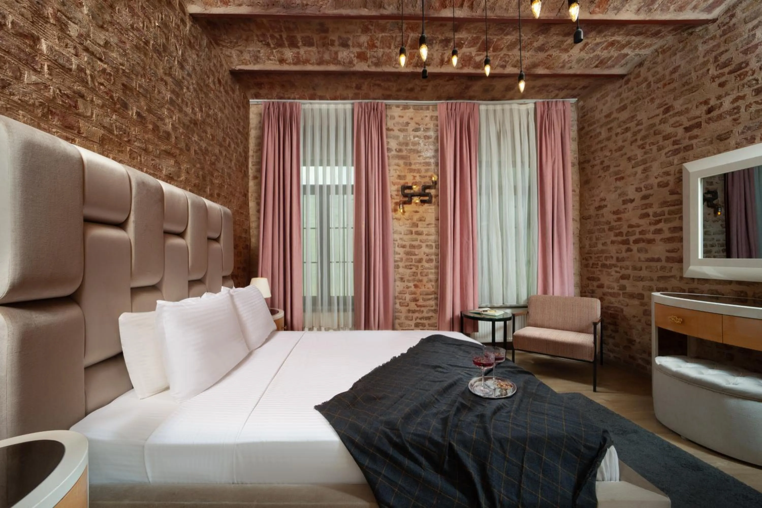 Massage in Nine Istanbul Hotel