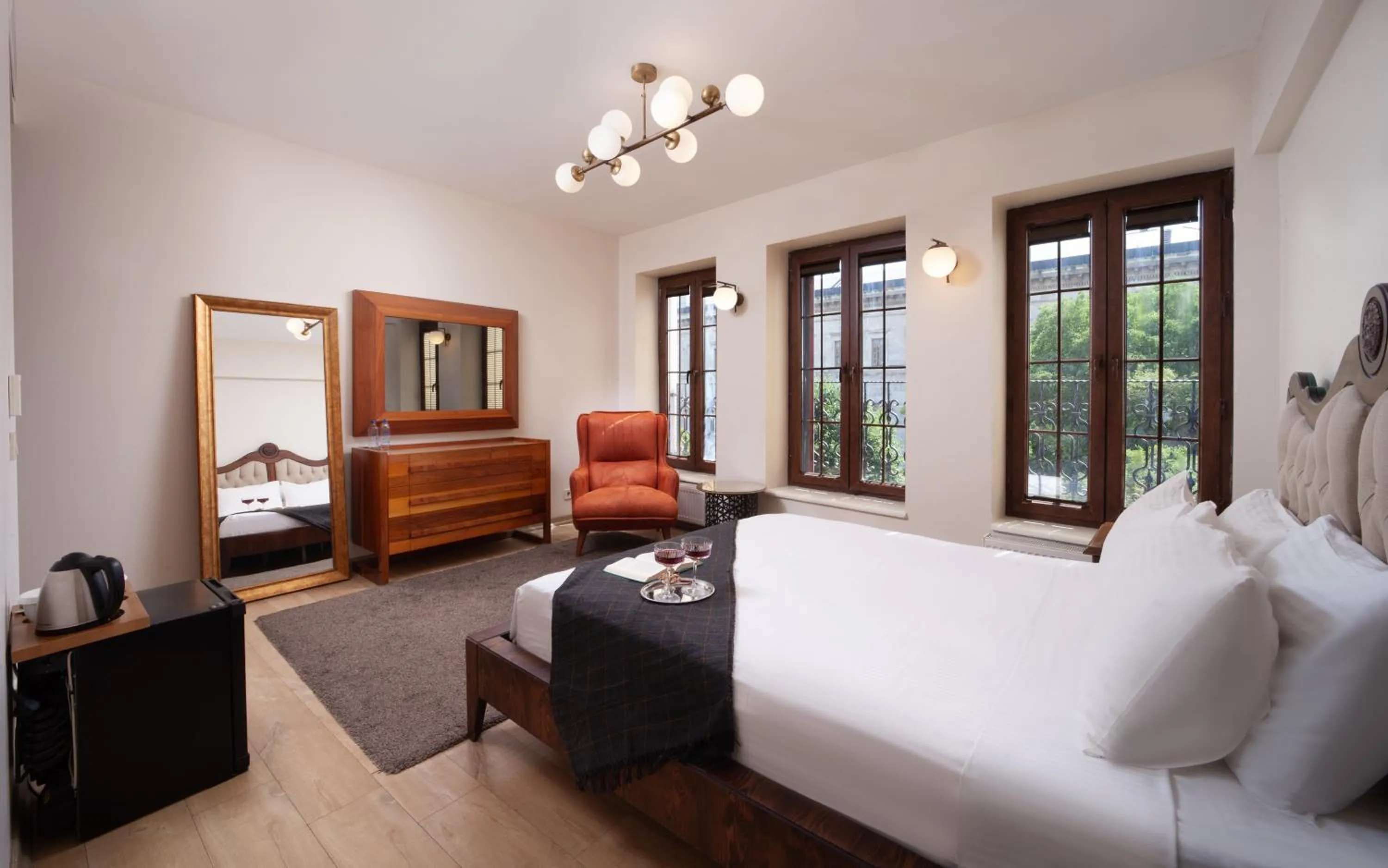 Photo of the whole room in Nine Istanbul Hotel