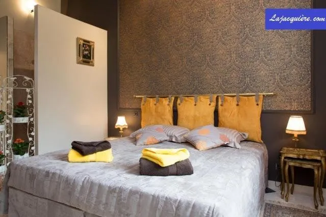 Bed in La Jacquière