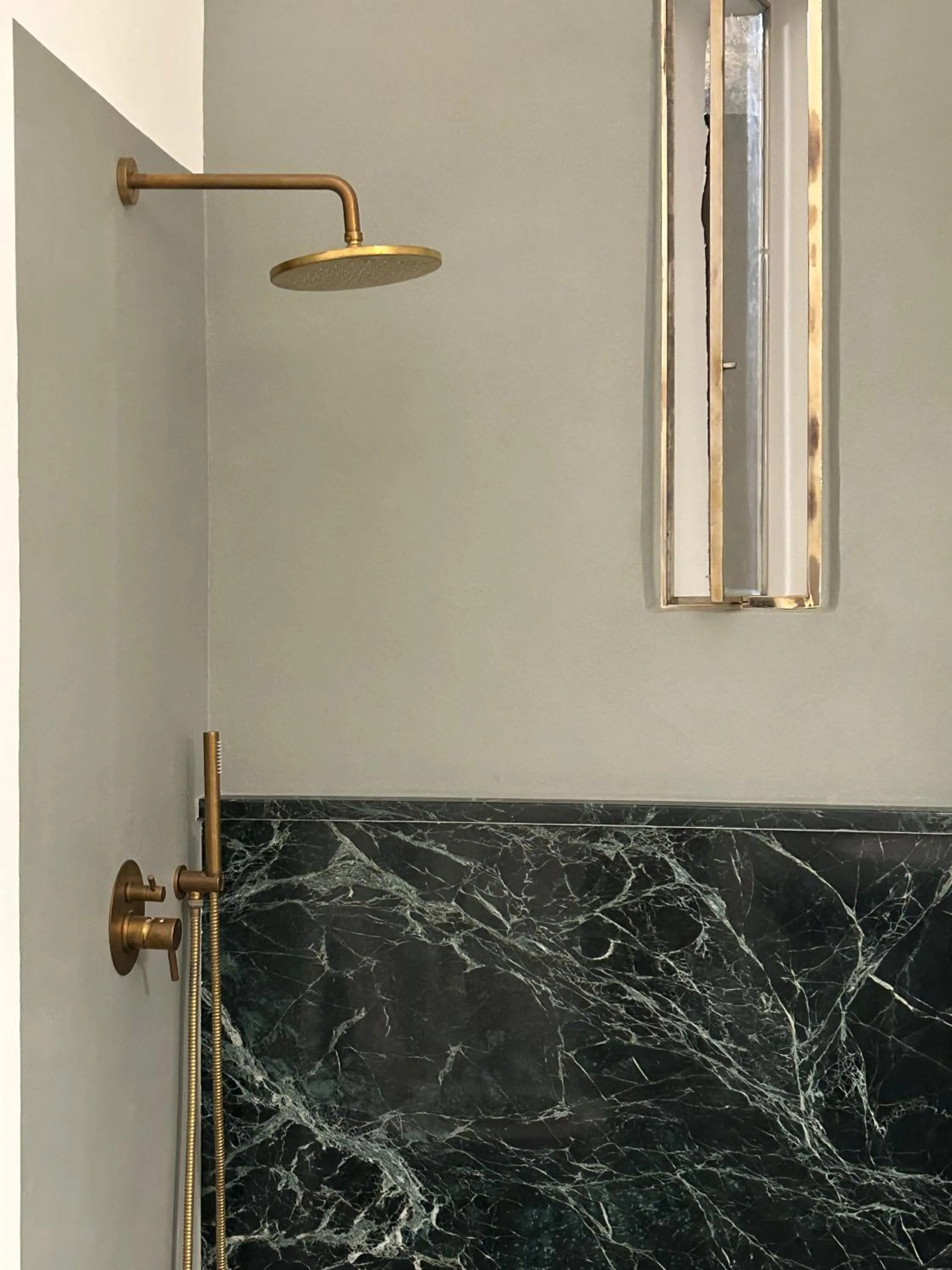 Shower in Roiss Haus Suites