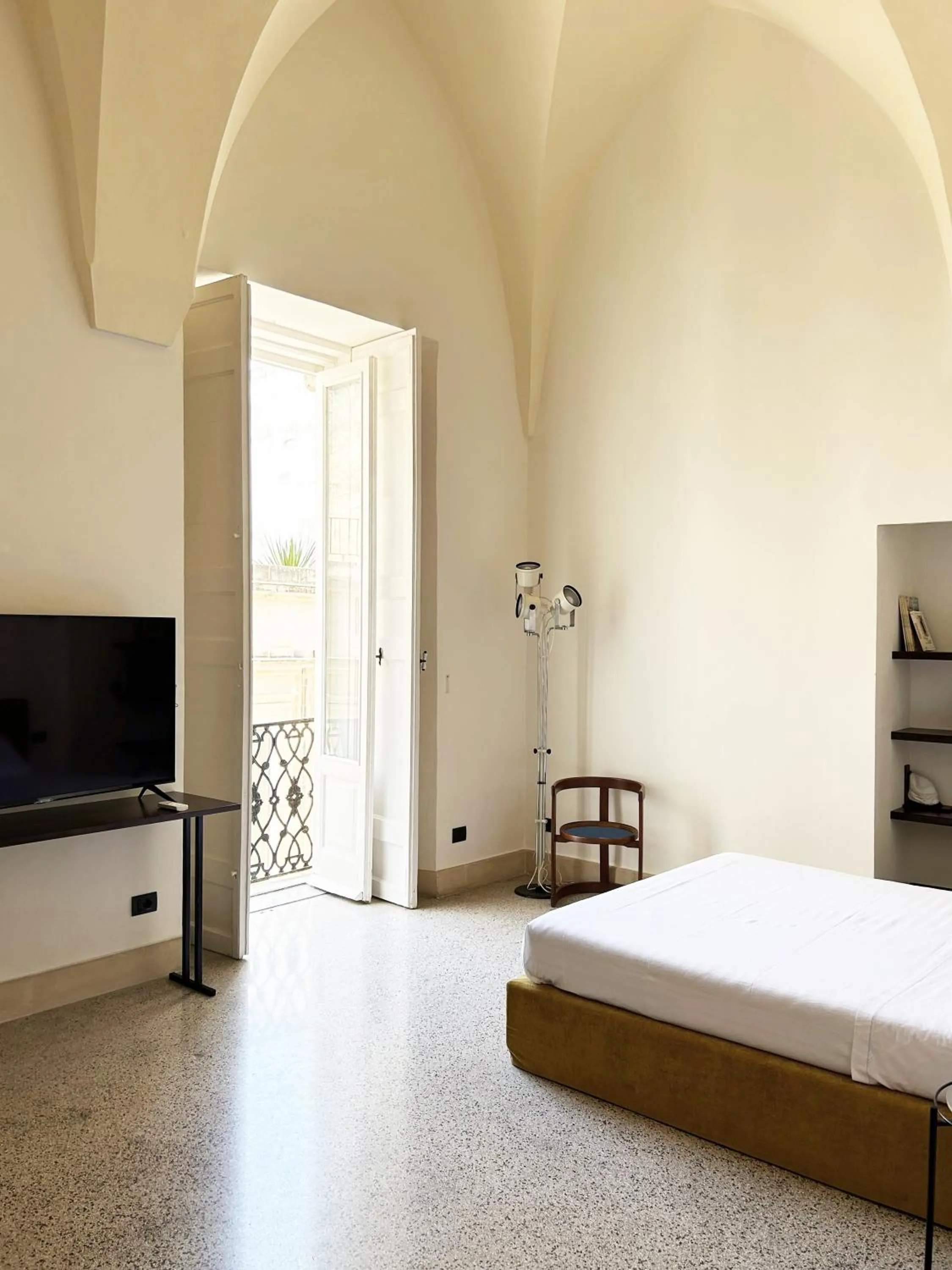 Bedroom, Bed in Roiss Haus Suites