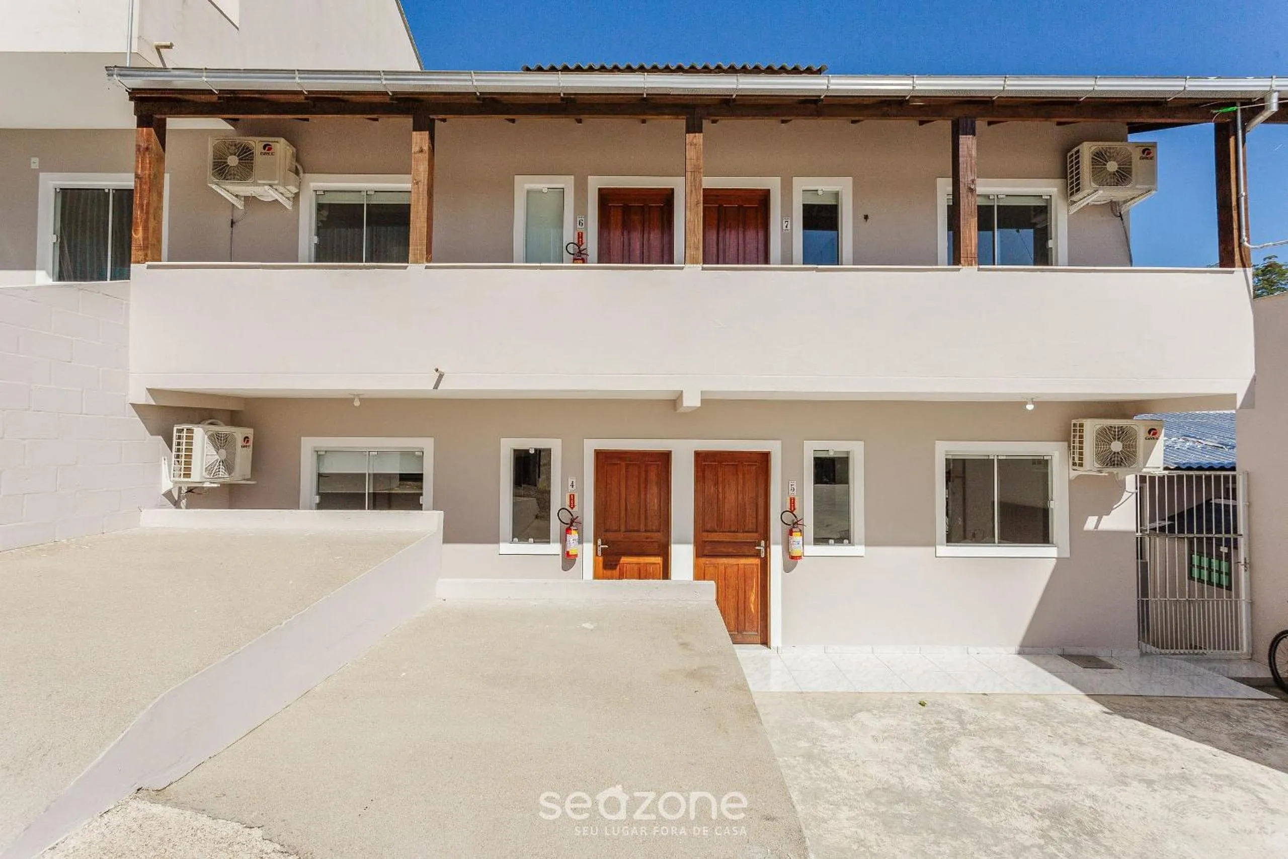 Facade/entrance in Apartamentos em Jurerê - JMA