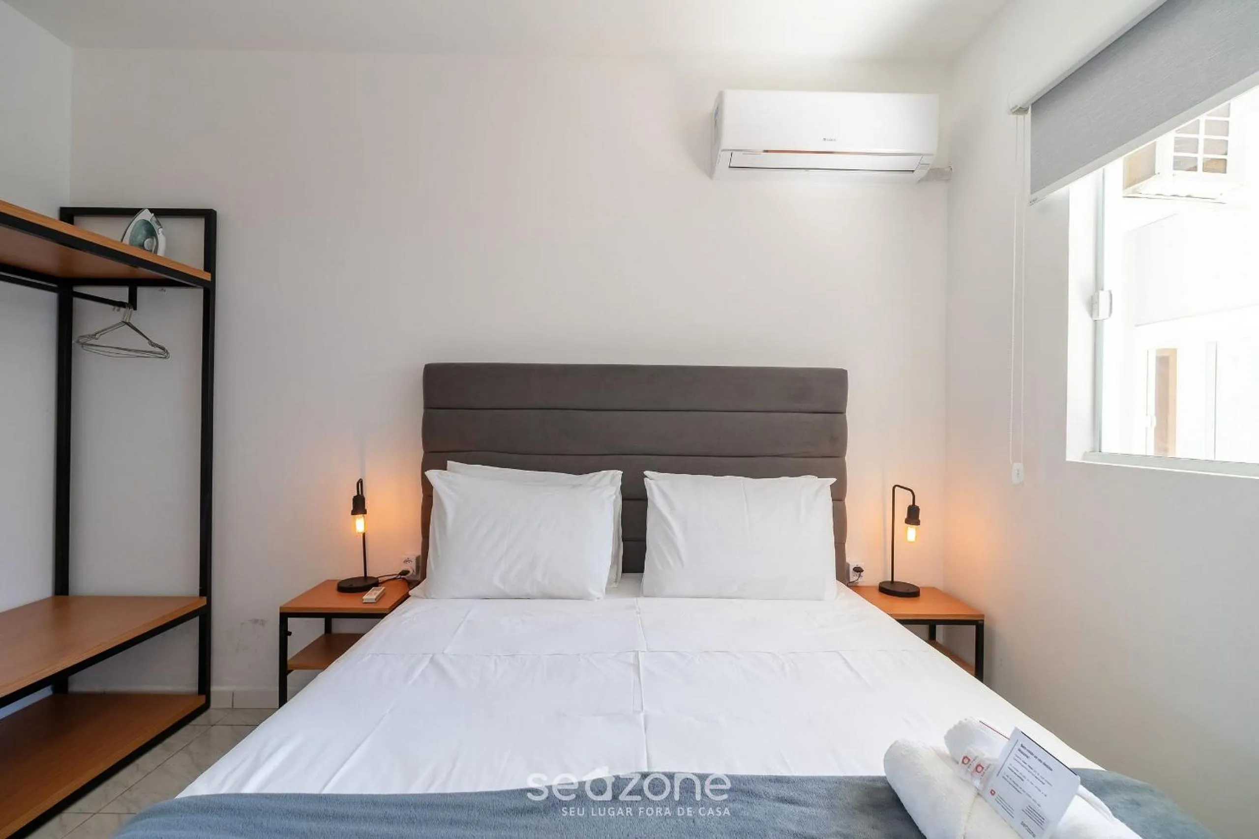 Bedroom, Bed in Apartamentos em Jurerê - JMA