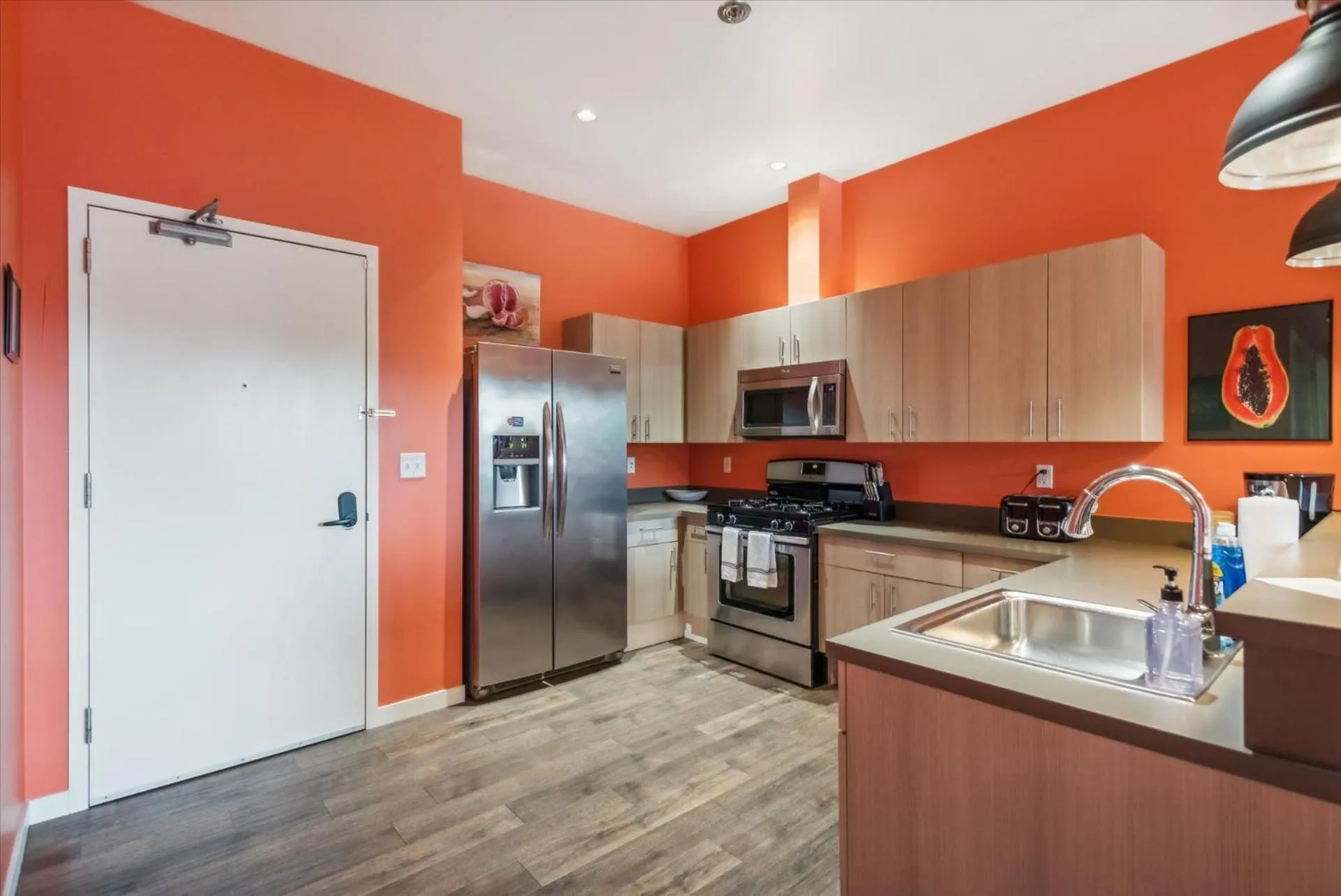 VioletSuitesPDX Boutique Hotel