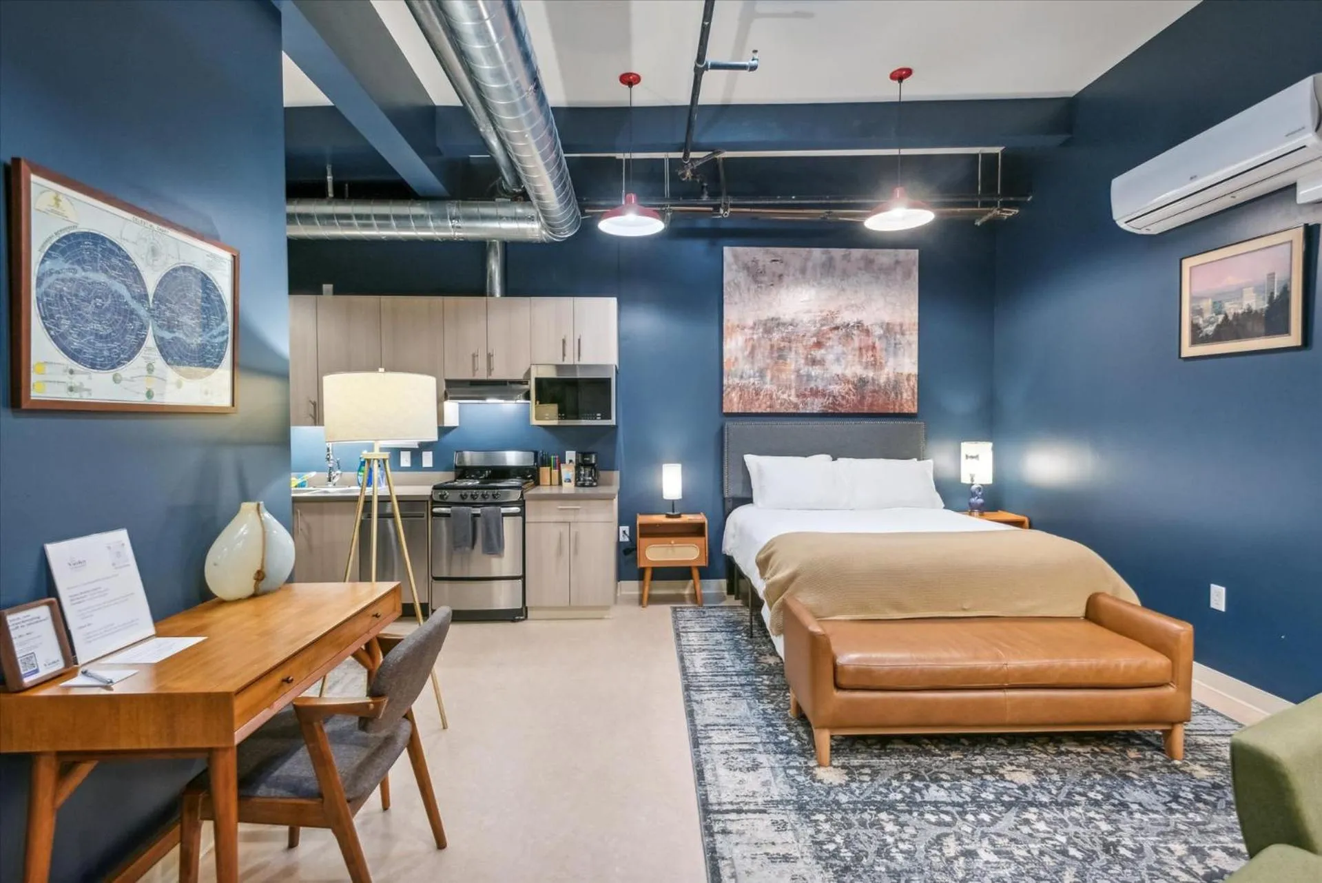 Bed in VioletSuitesPDX Boutique Hotel