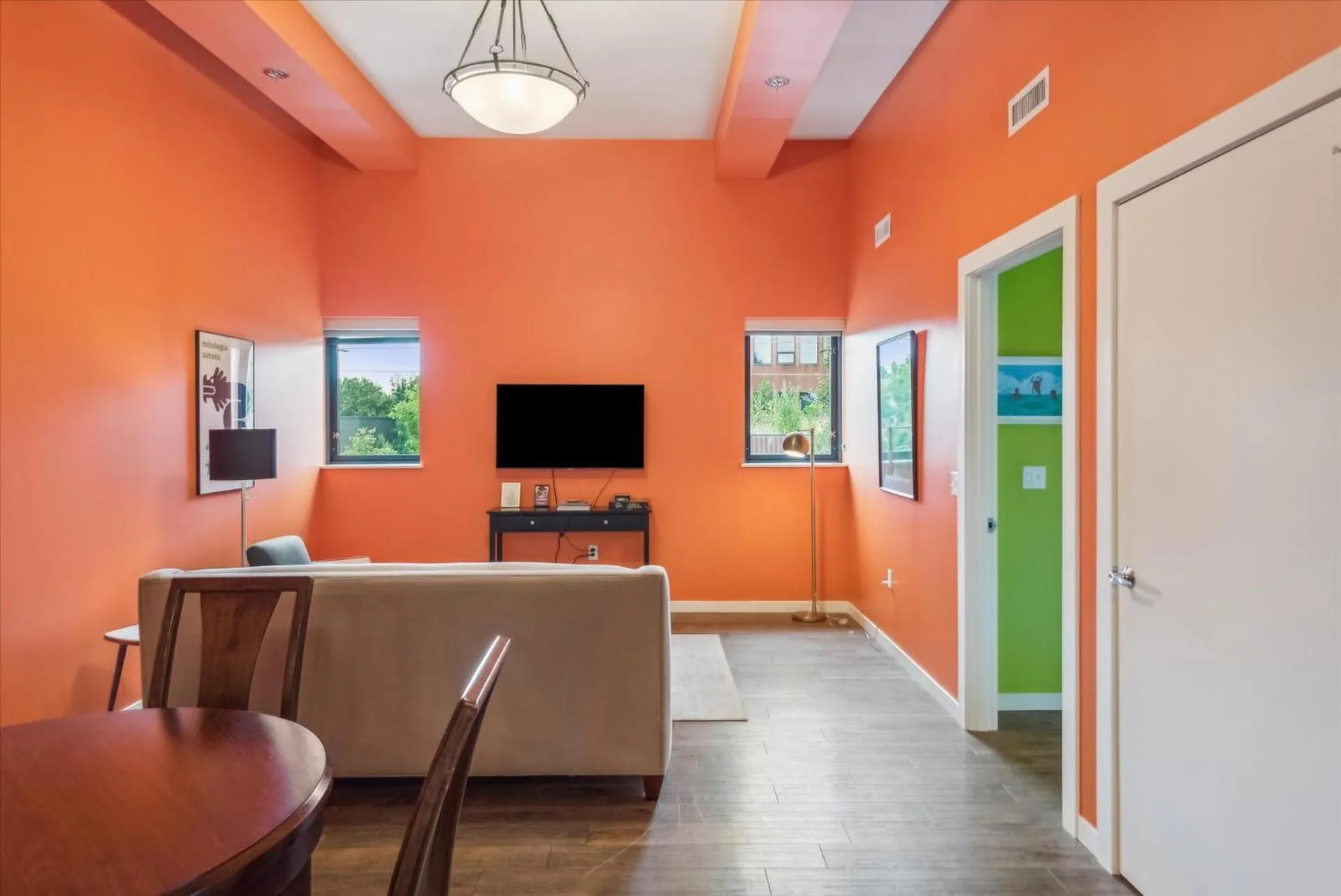 VioletSuitesPDX Boutique Hotel