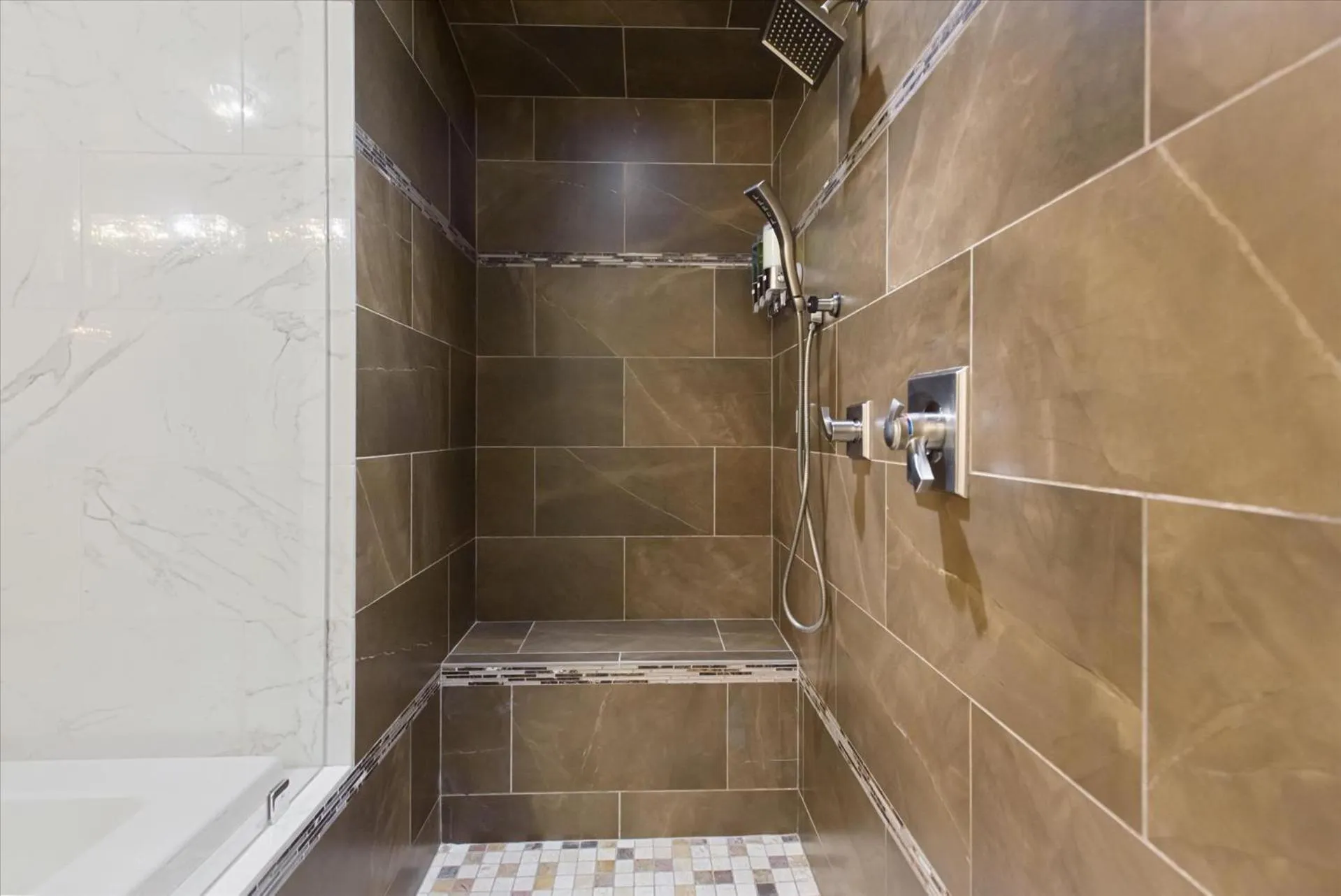 VioletSuitesPDX Boutique Hotel