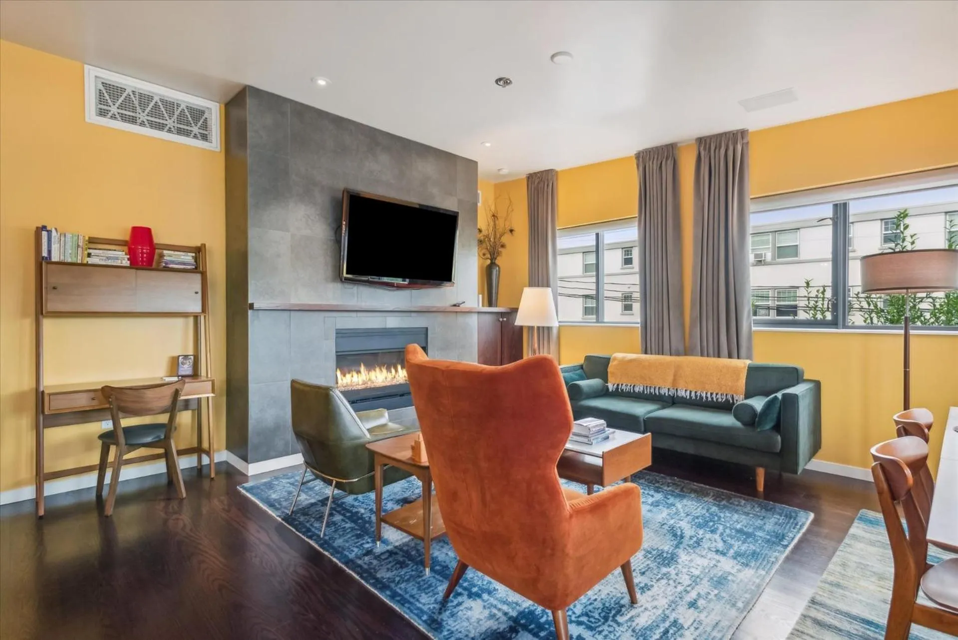 VioletSuitesPDX Boutique Hotel