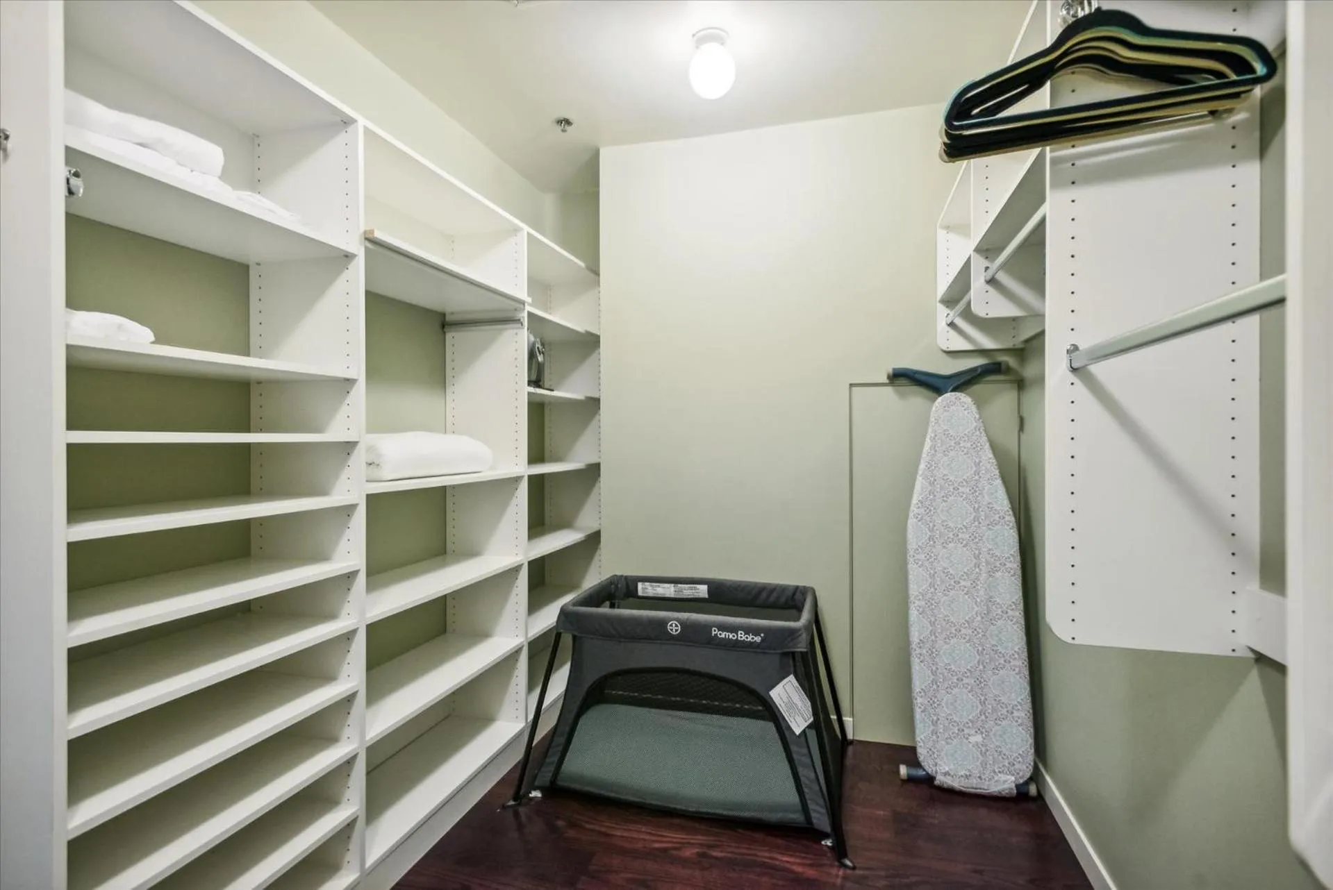 VioletSuitesPDX Boutique Hotel