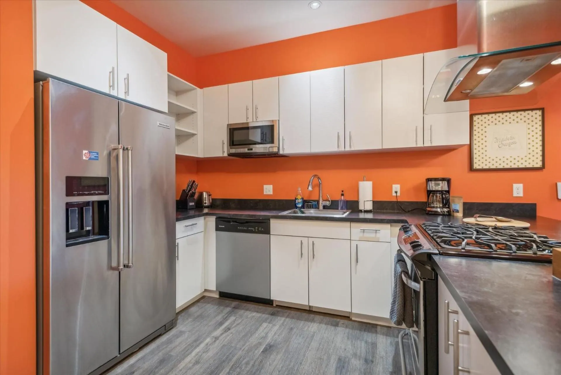 VioletSuitesPDX Boutique Hotel