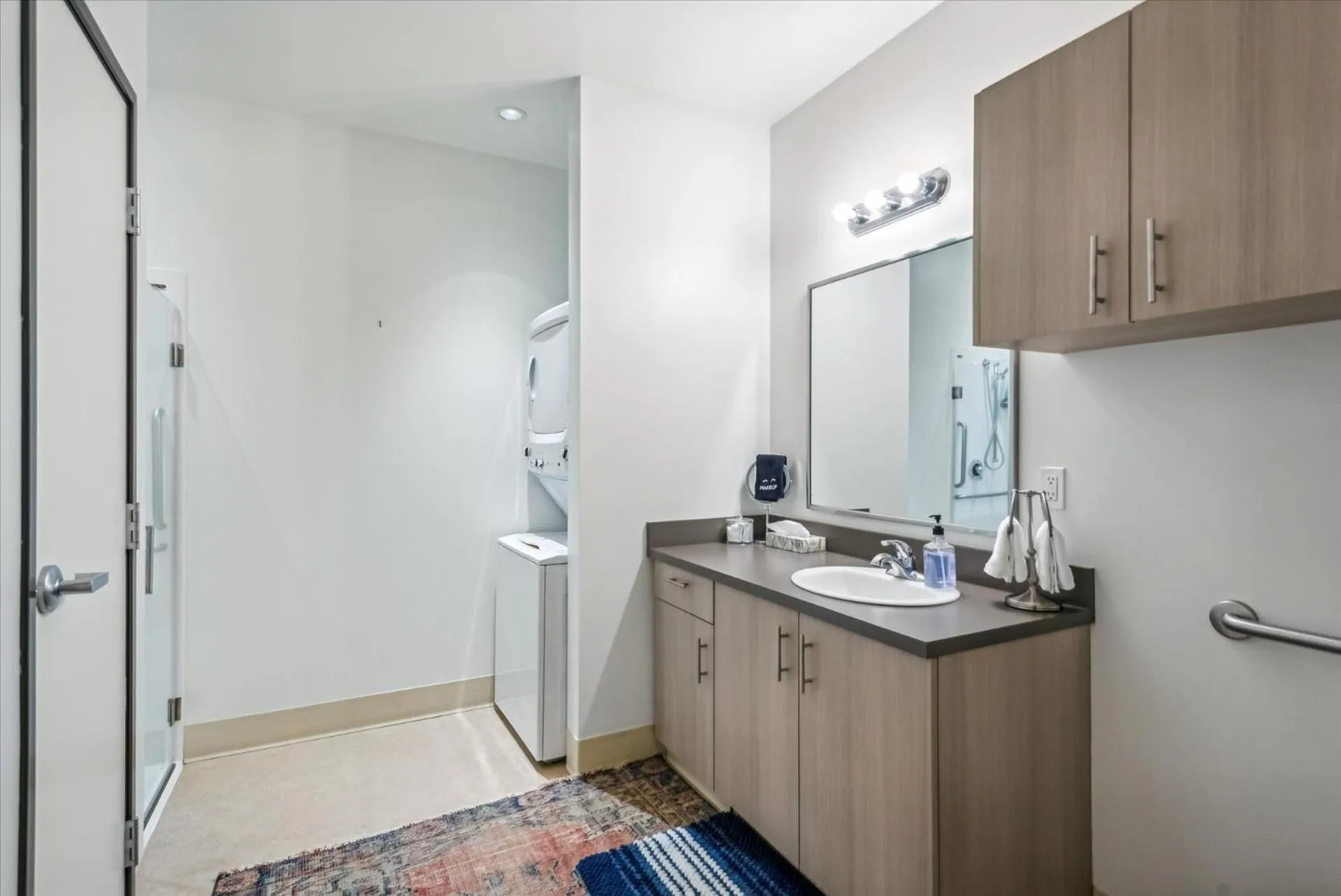 VioletSuitesPDX Boutique Hotel