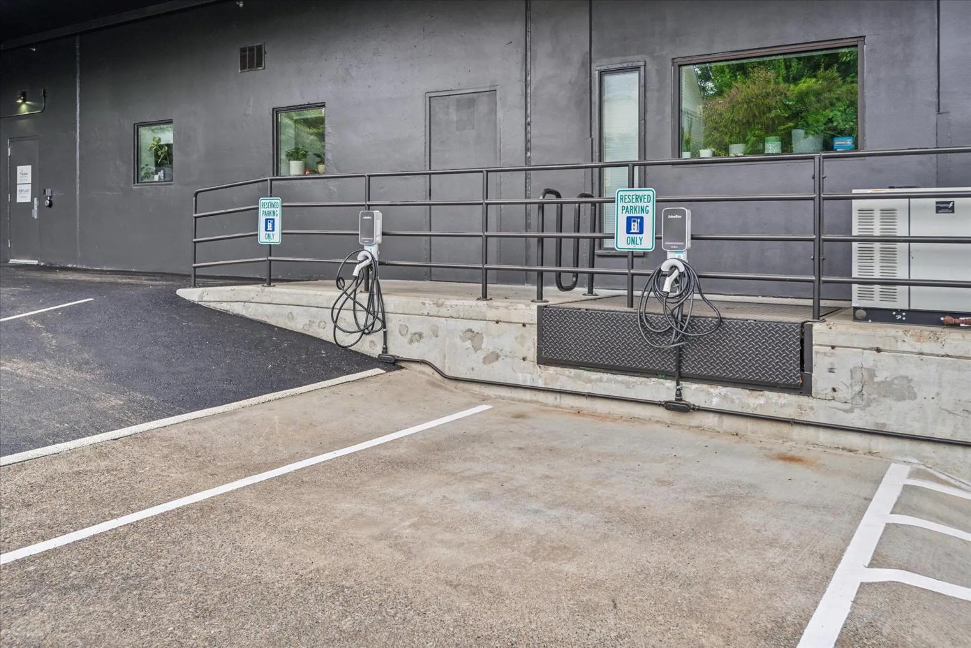 VioletSuitesPDX Boutique Hotel