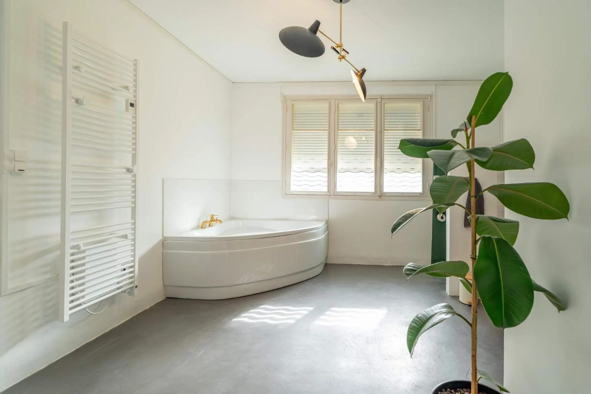 Bath in Les Suites de Bellac