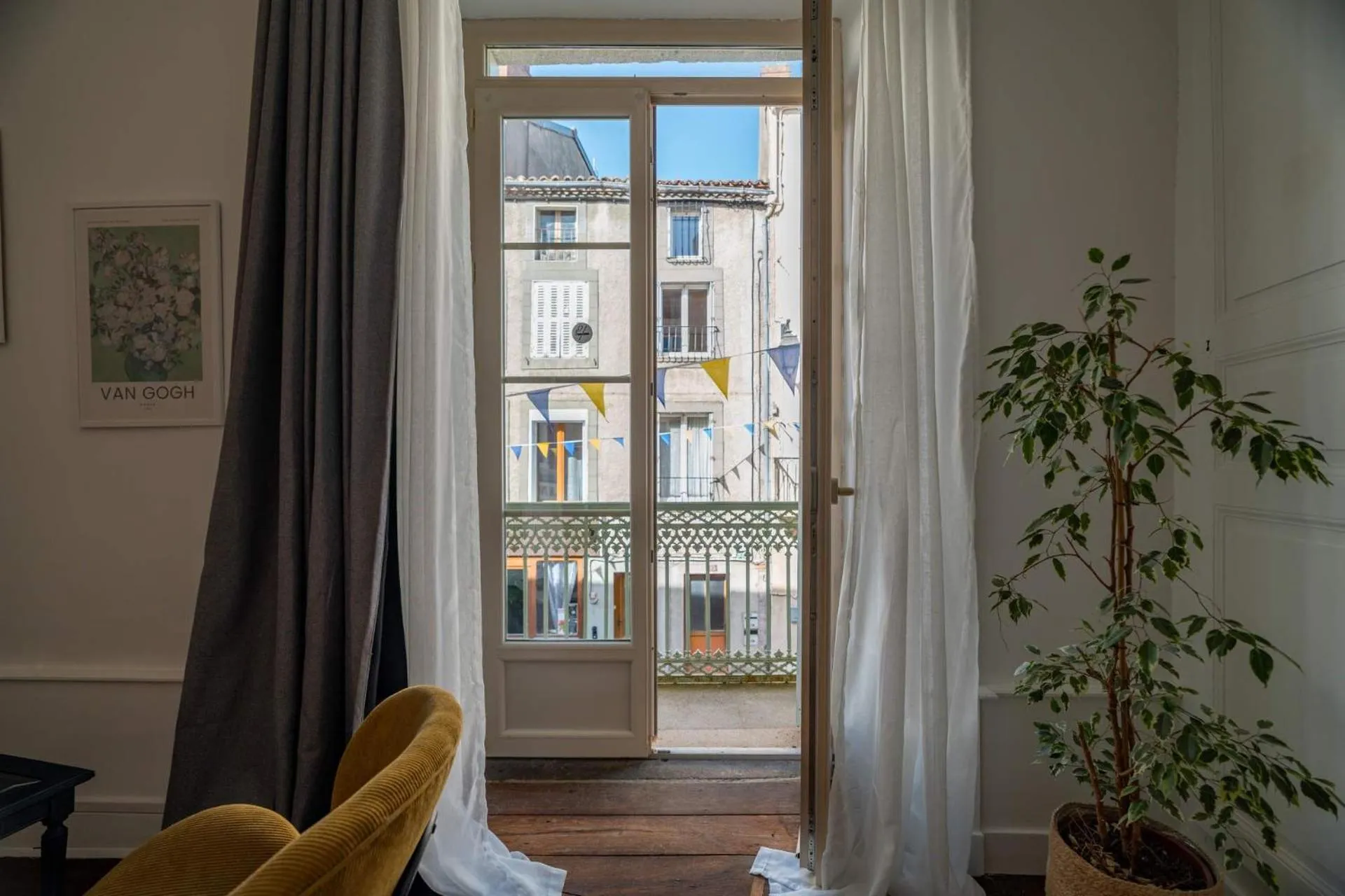 City view in Les Suites de Bellac