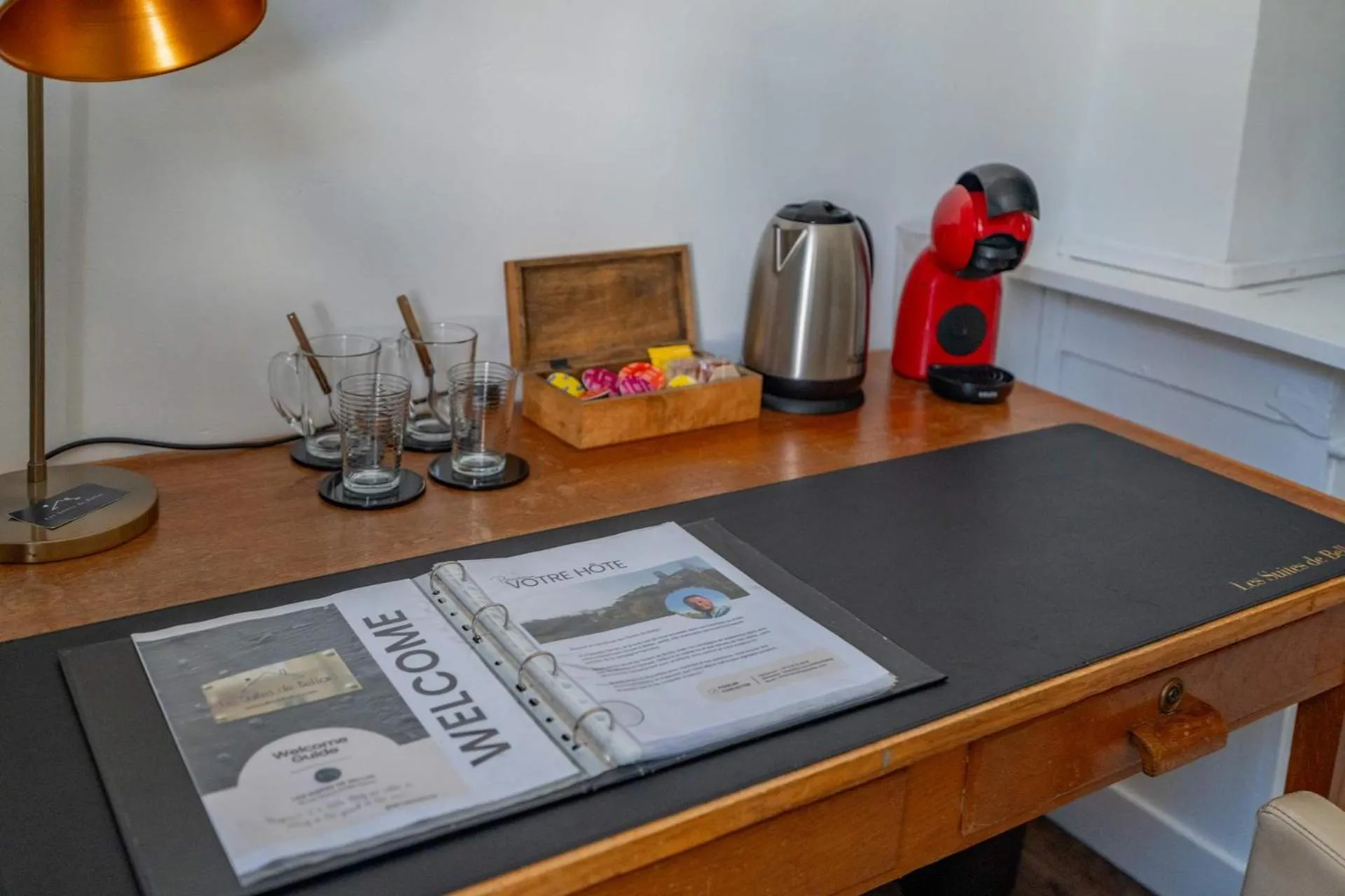 Seating area in Les Suites de Bellac