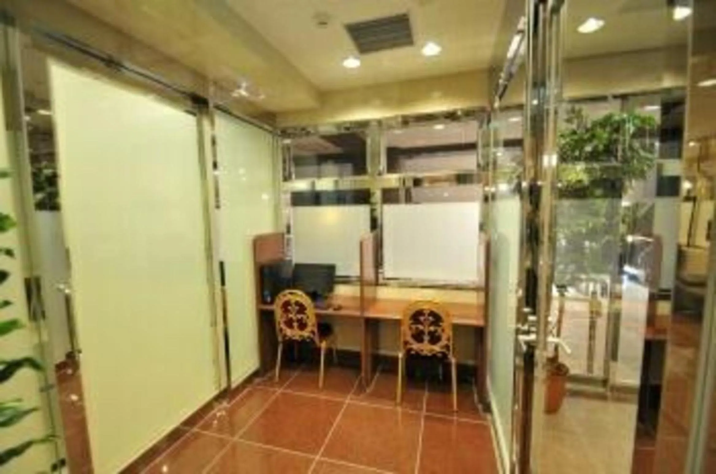 locker in Hiroshima Ekimae Universal Hotel