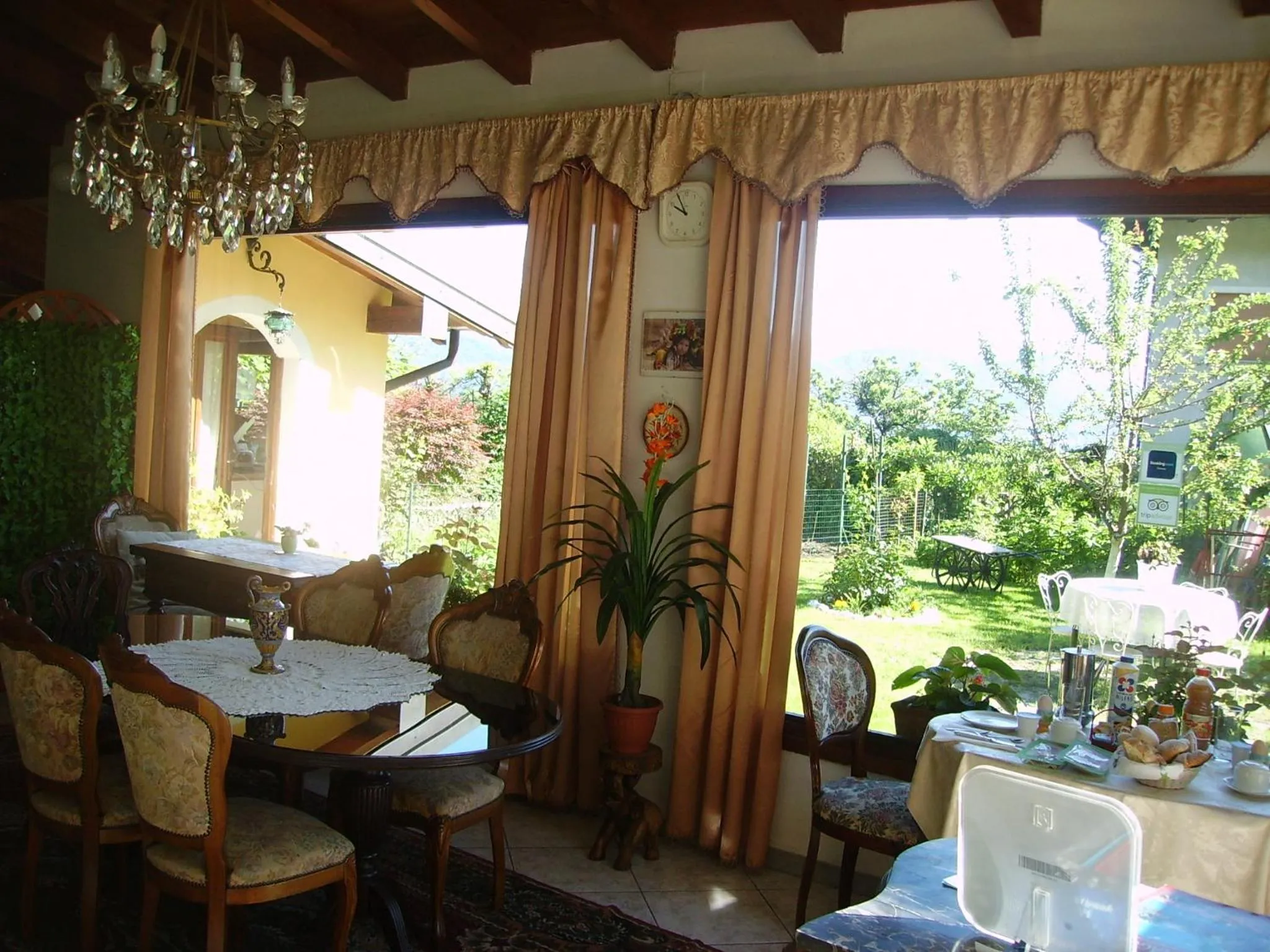 Breakfast in B&B Madonna della Neve