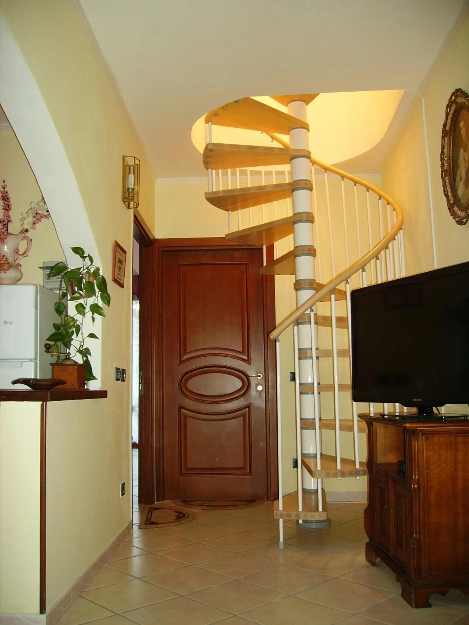 Communal lounge/ TV room in B&B Madonna della Neve