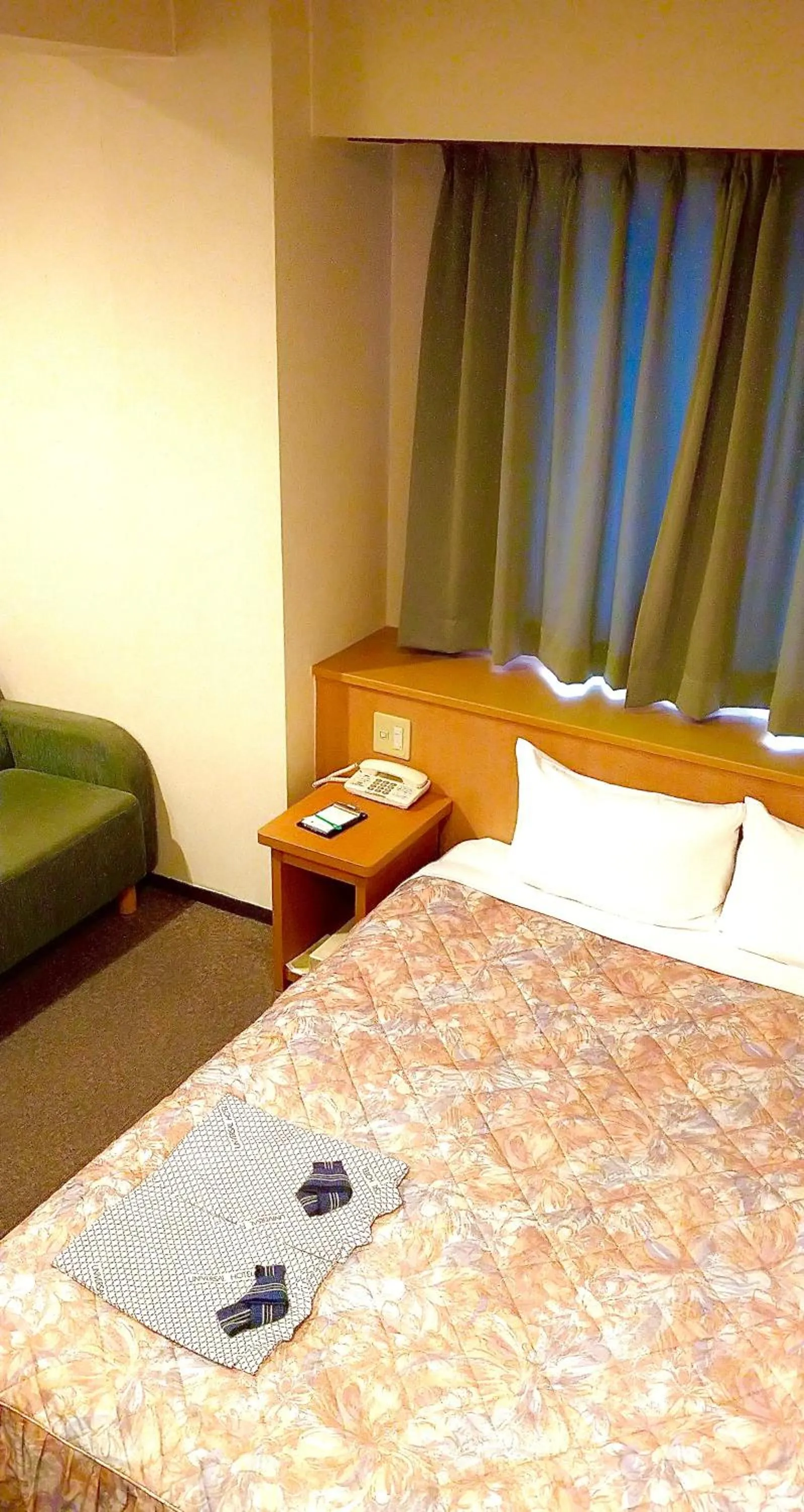 Bedroom, Bed in Yonago Universal Hotel