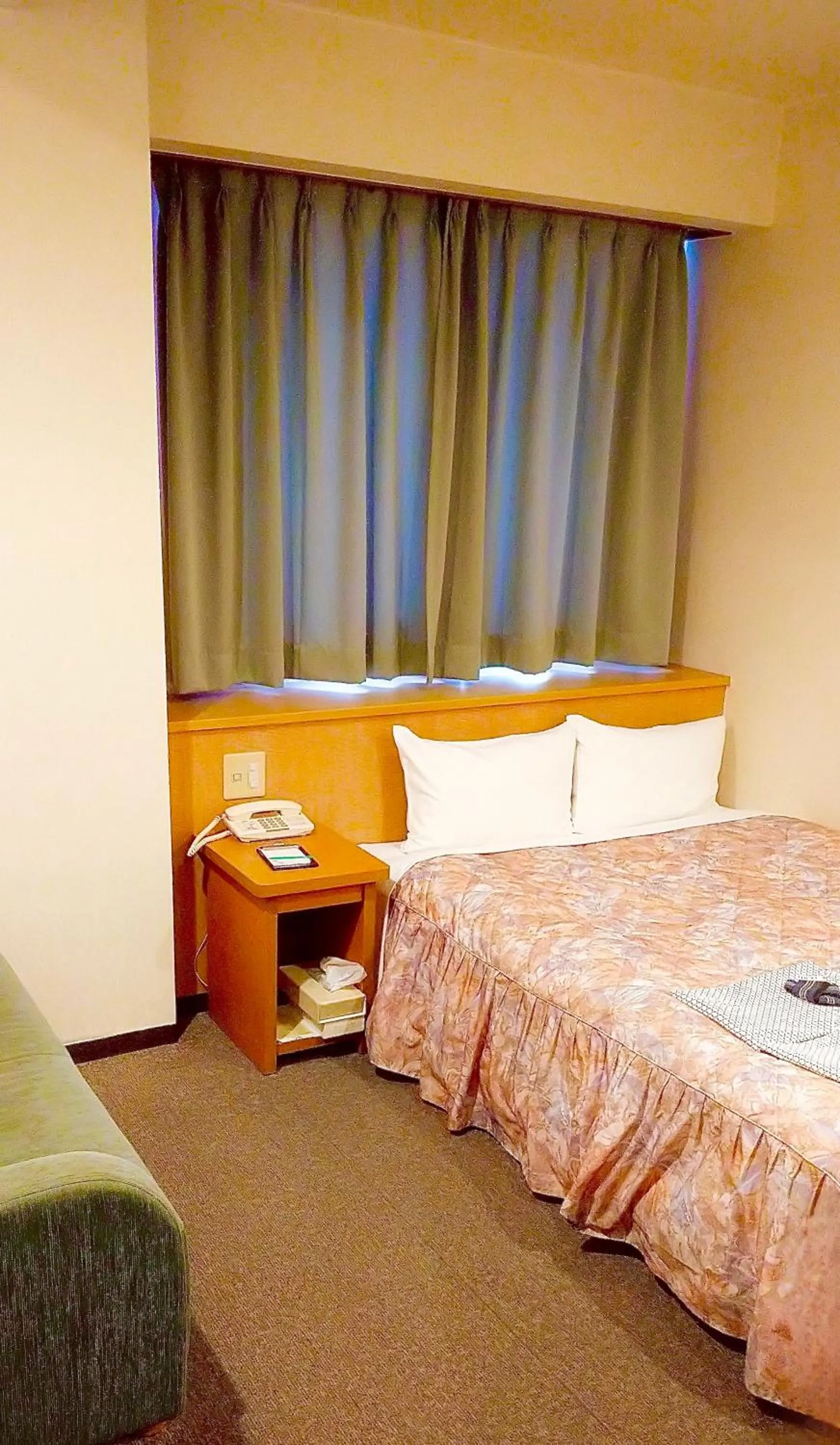 Bedroom, Bed in Yonago Universal Hotel