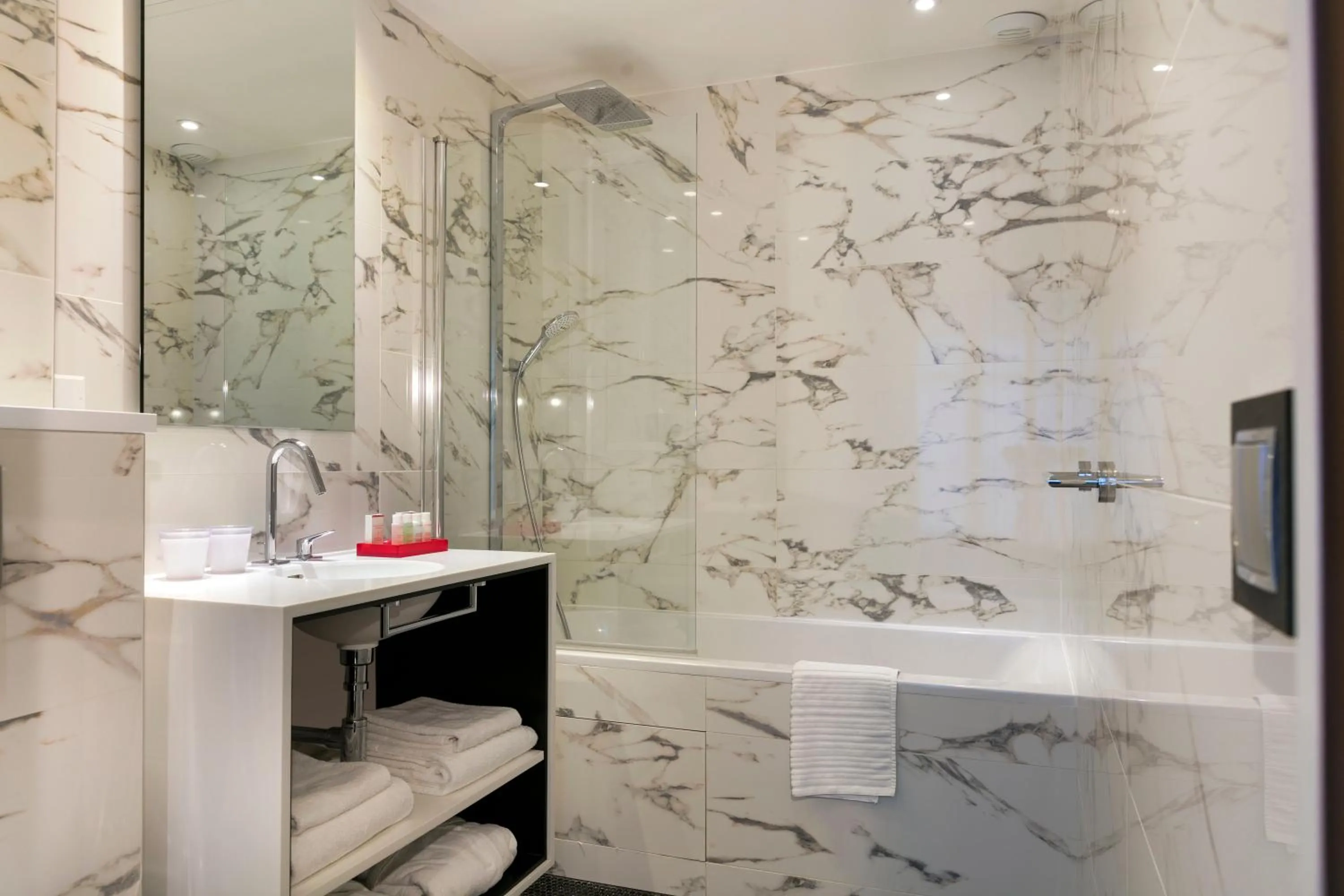 Buffet breakfast in Hotel de Seze