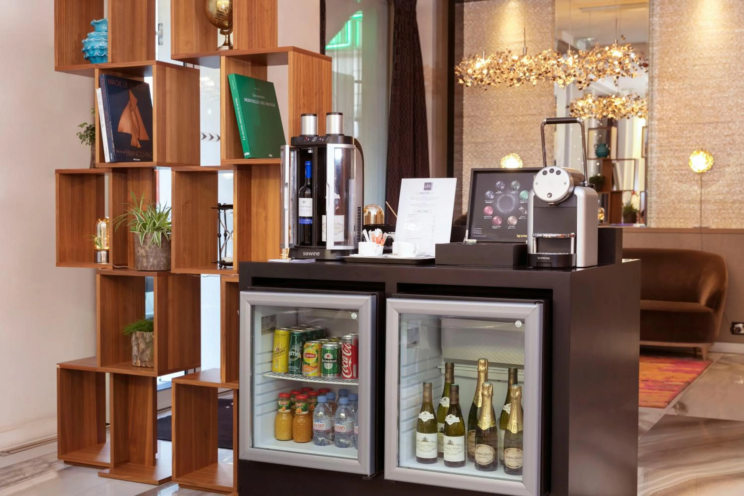 Drinks in Hotel de Seze