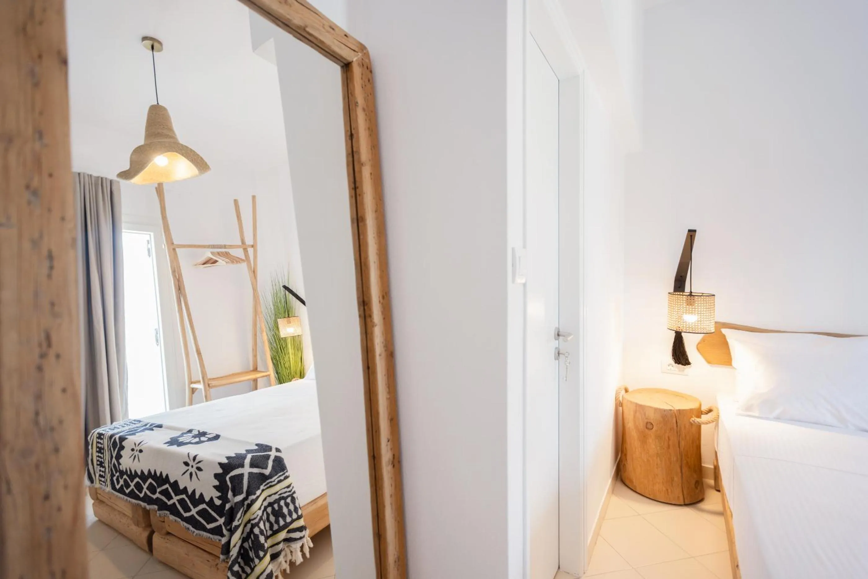 Decorative detail, Bed in Acoya Residences