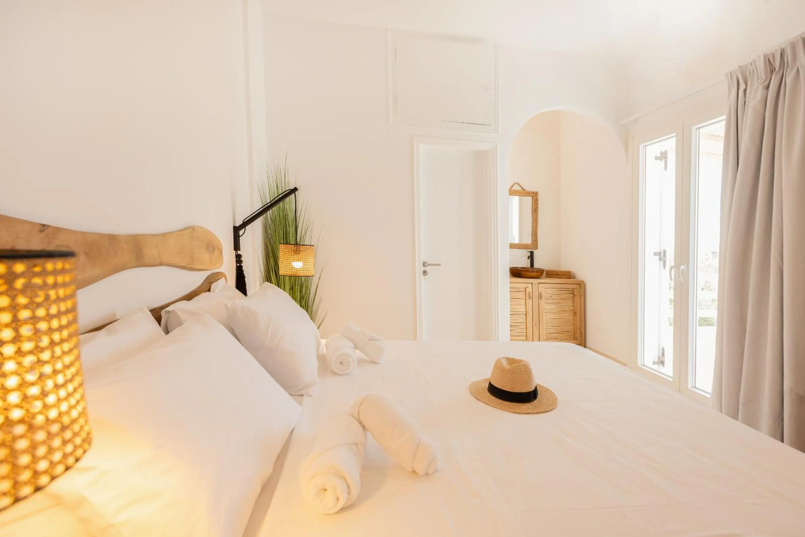 Bed in Acoya Residences