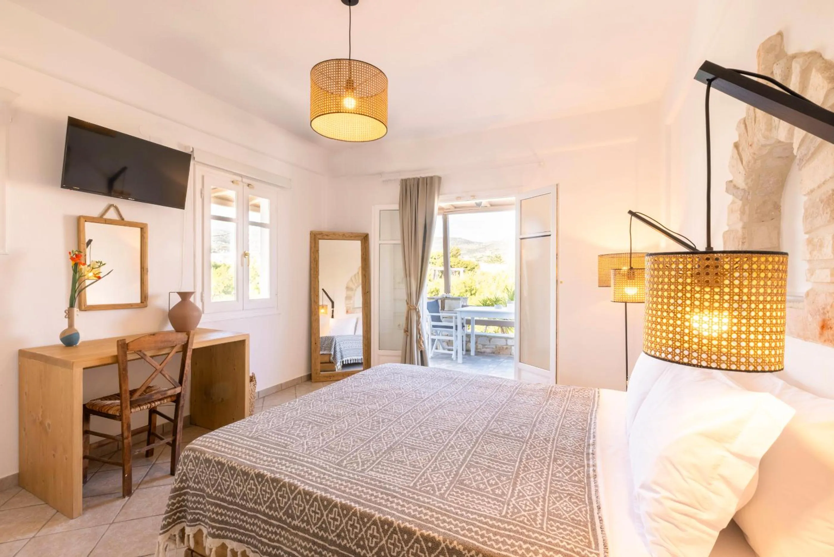 TV and multimedia, Bed in Acoya Residences