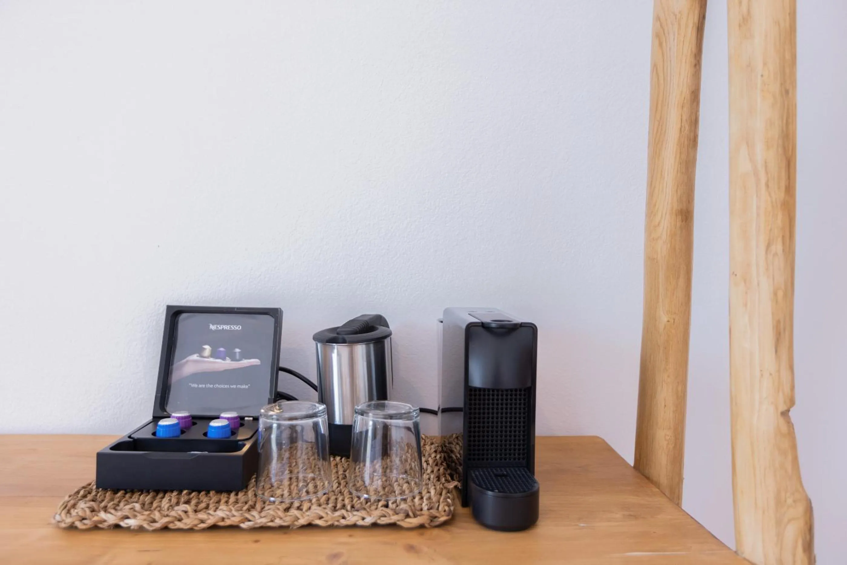 Coffee/tea facilities in Acoya Residences