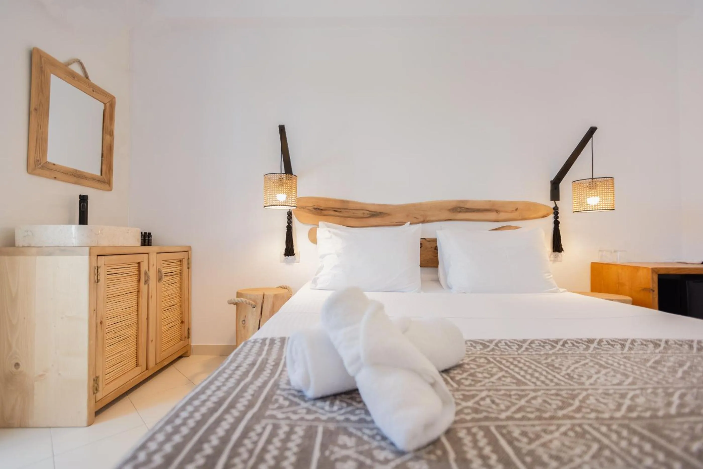 Bed in Acoya Residences