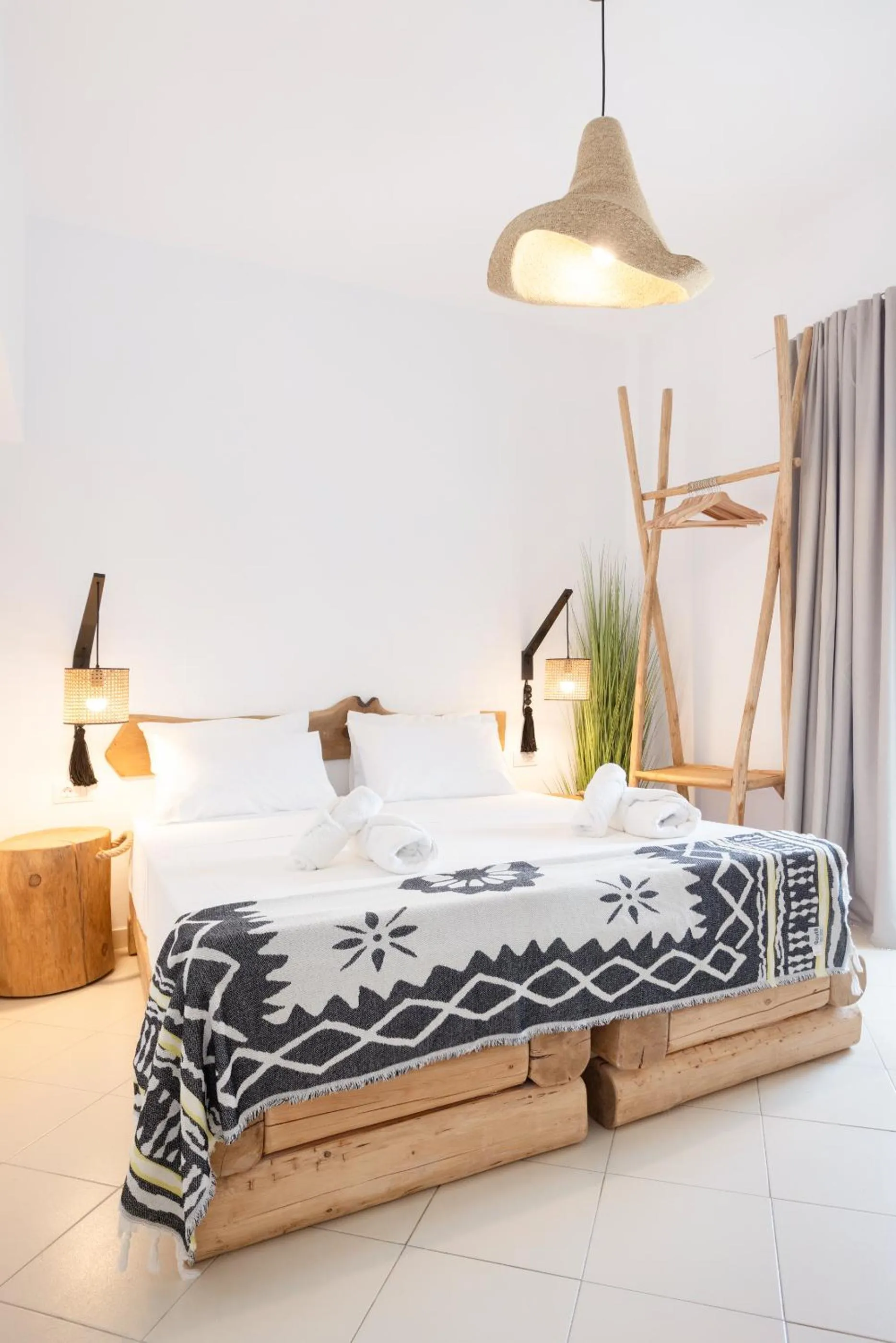 Bedroom, Bed in Acoya Residences