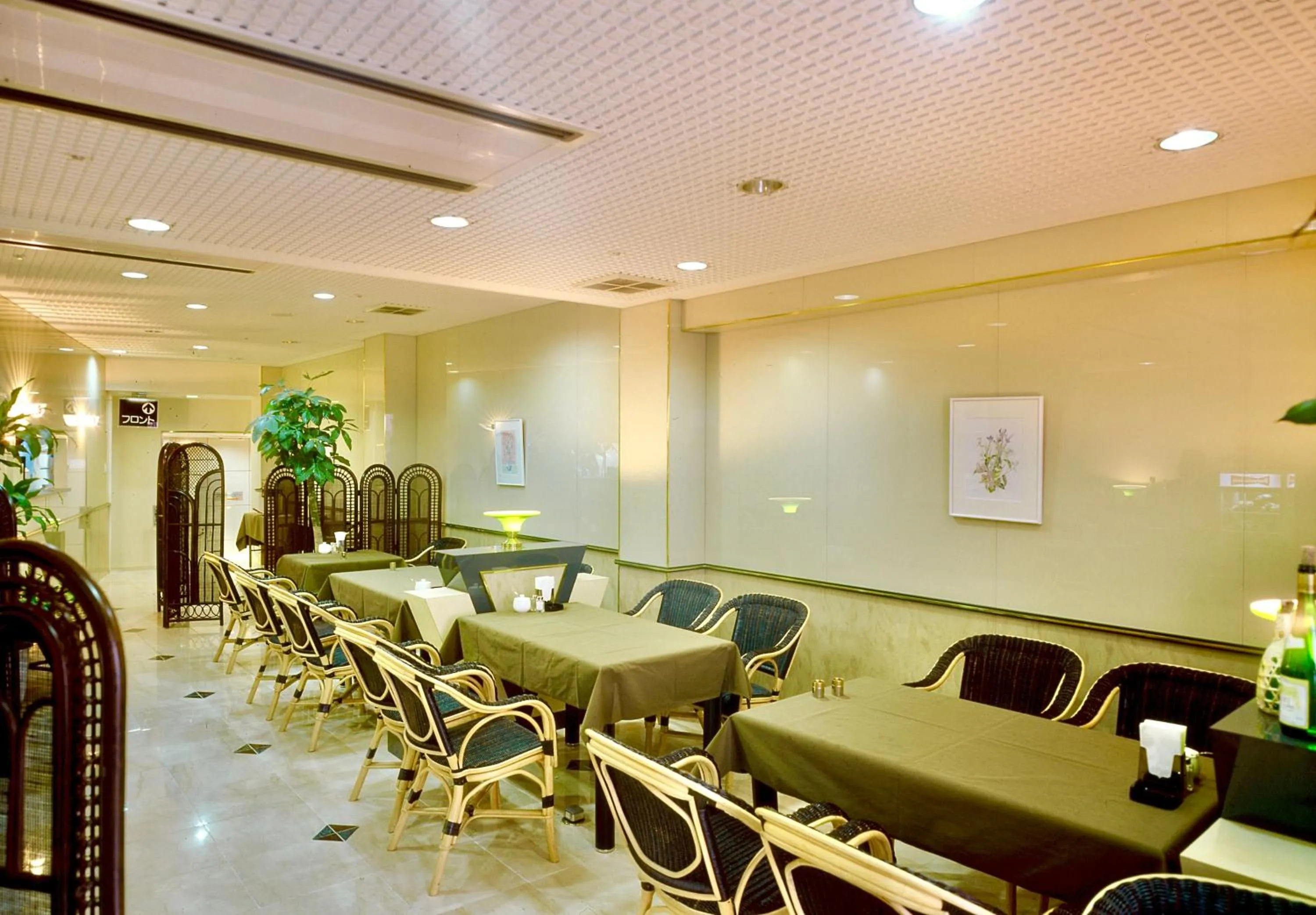 Restaurant/places to eat in Okayama Ekimae Universal Hotel