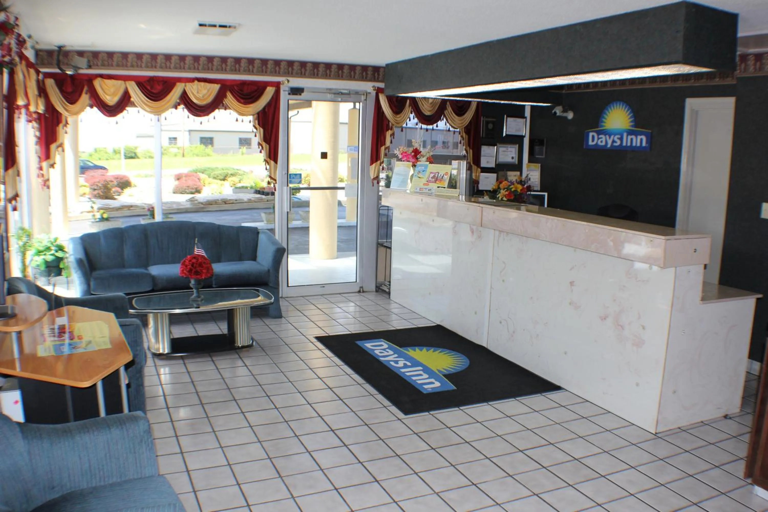 Lobby or reception in Days Inn by Wyndham Greeneville